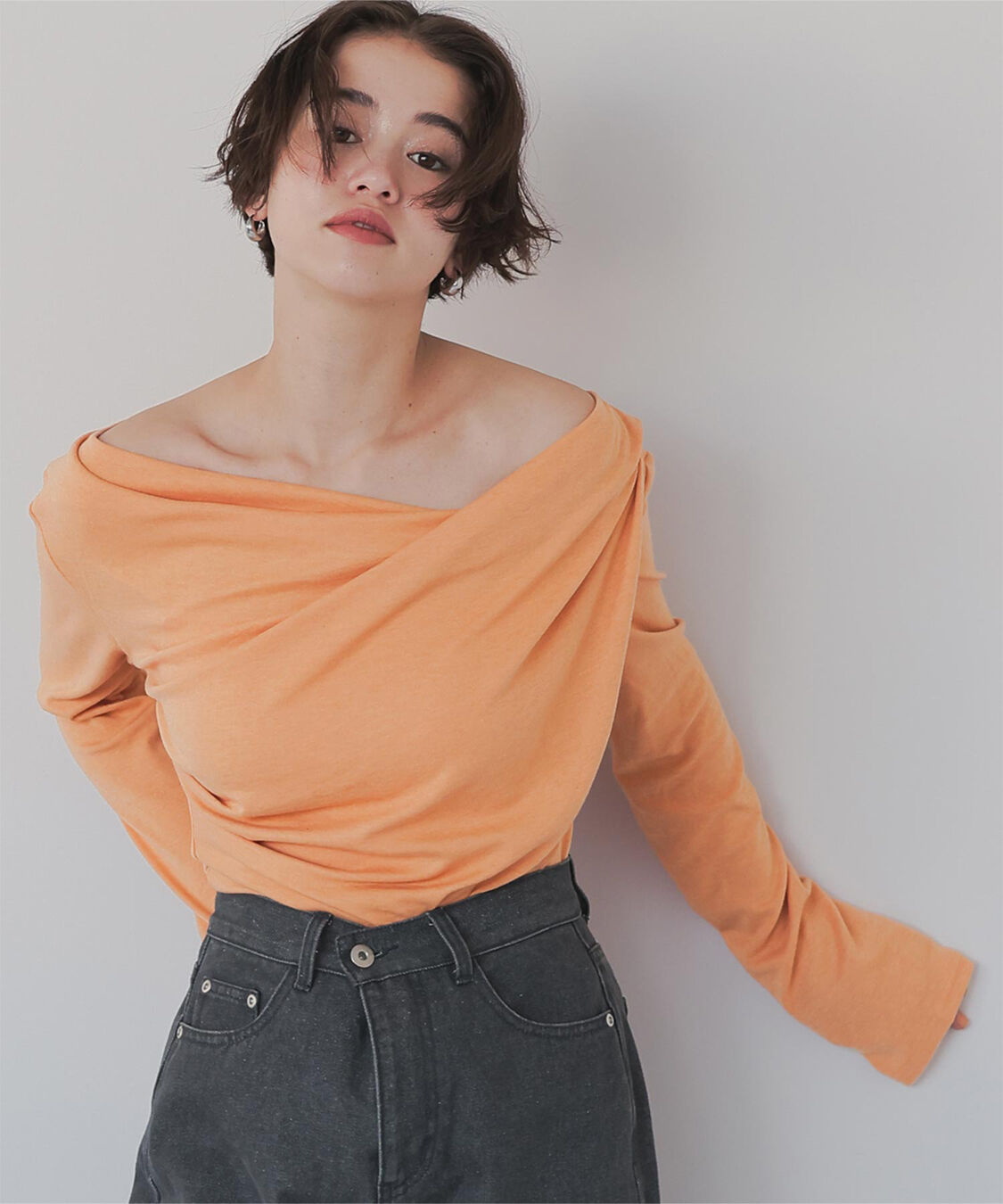 titivate「オフショルダーロングスリーブTシャツ」|Tシャツ・カットソー|