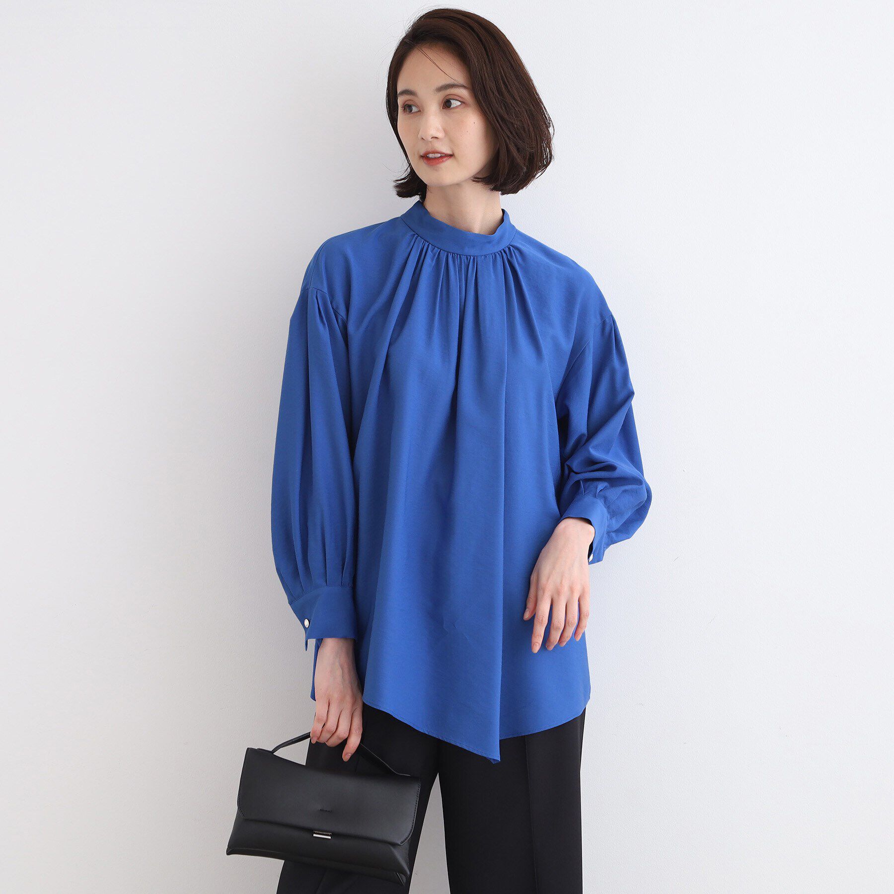 INDIVI「【日本製／洗える】アシメヘムオーバーブラウス」|シャツ・ブラウス|ライトブルー(091