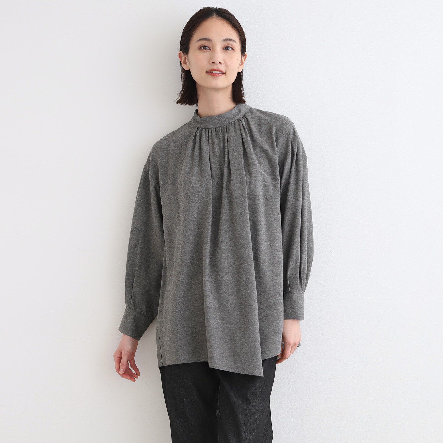 INDIVI「【日本製／洗える】アシメヘムオーバーブラウス」|シャツ・ブラウス|ダークグレー(913