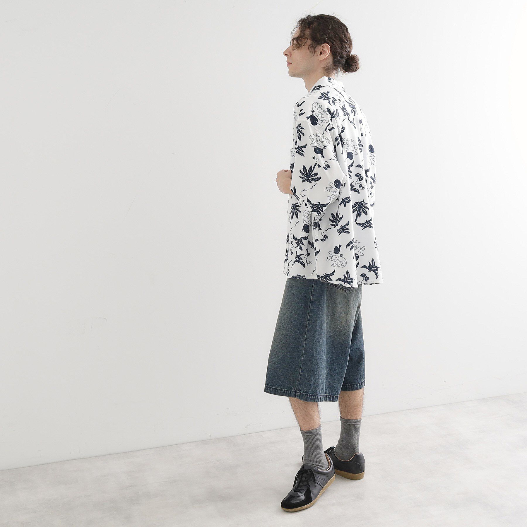 tk.TAKEO KIKUCHI「梨地クジラ柄オープンカラーシャツ」|シャツ・ブラウス|