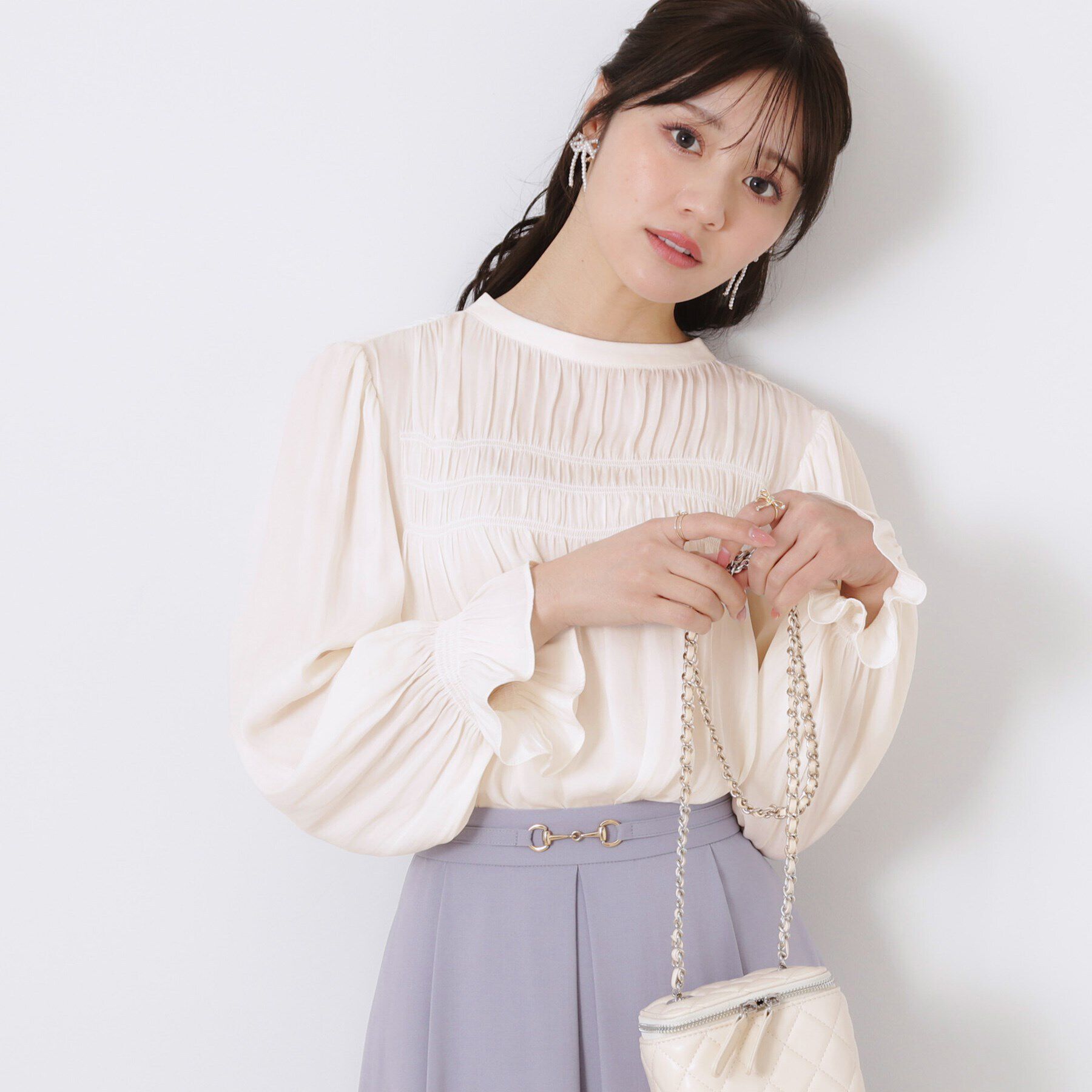 Couture broach「【通勤・大人可愛い】シャーリングギャザーブラウス」|シャツ・ブラウス|