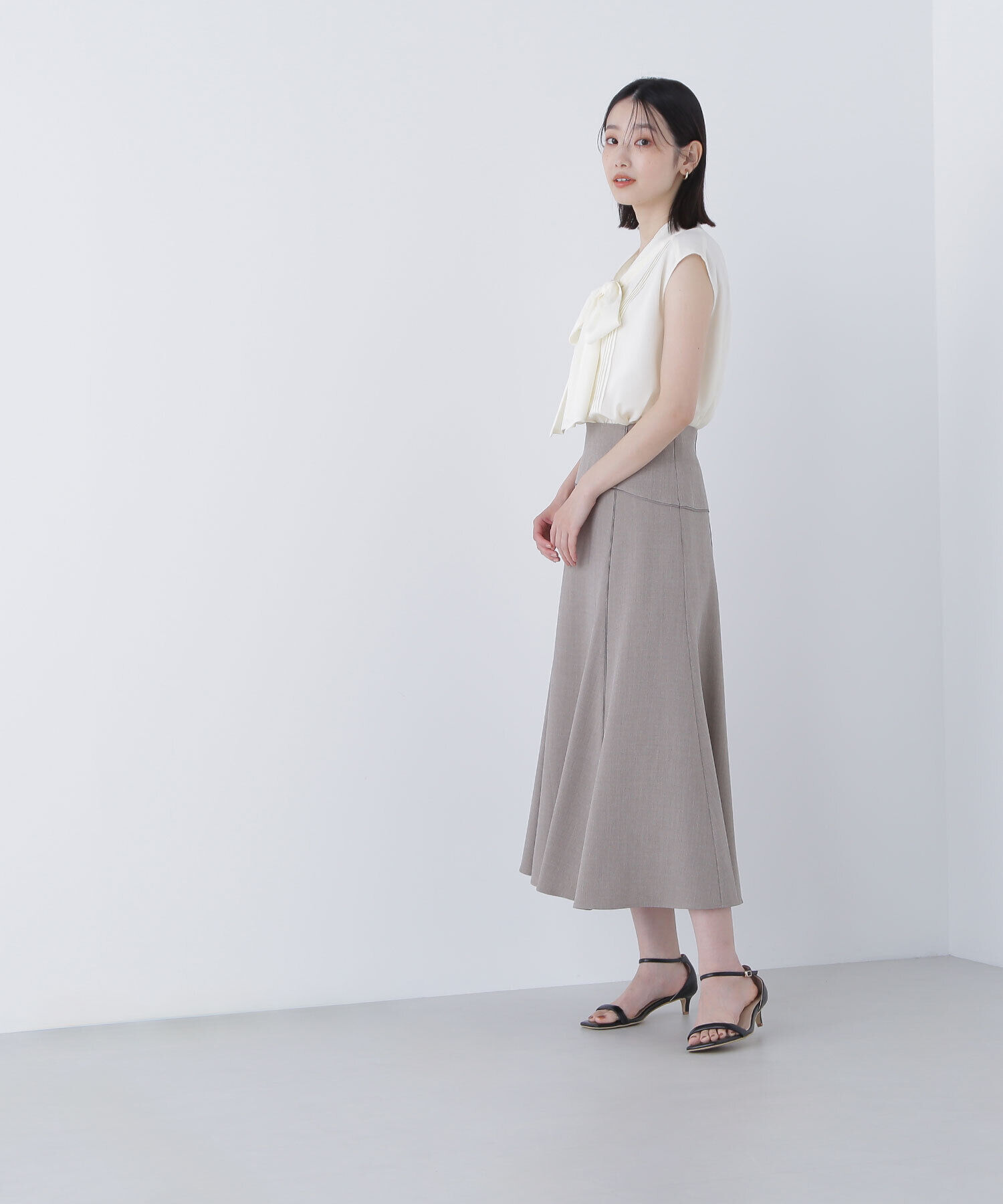  「サテンパイピングフレアスカート」|スカート|
