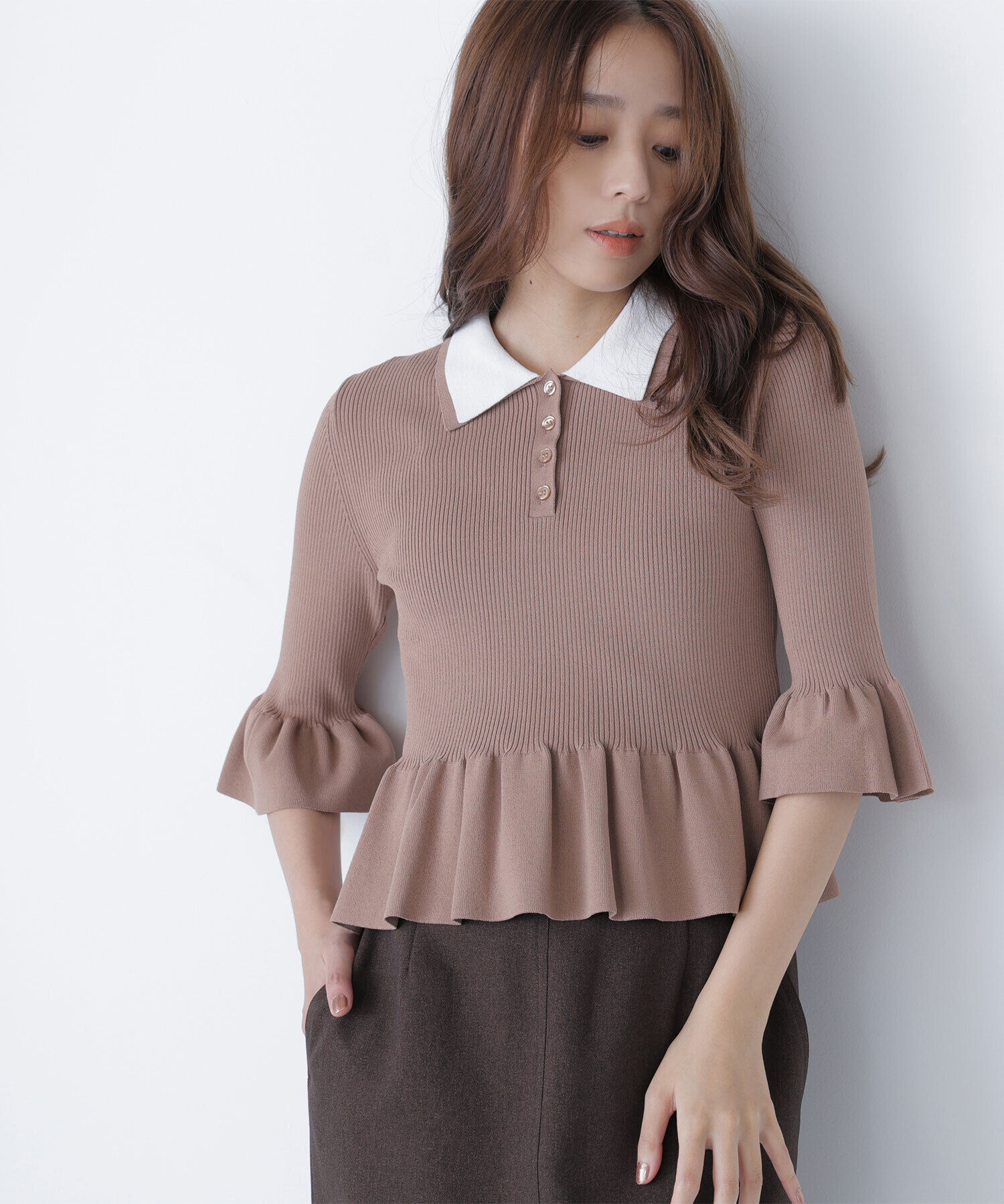  「ダブルカラーペプラムニット」|ニット・セーター|ベージュ&times;オ  2