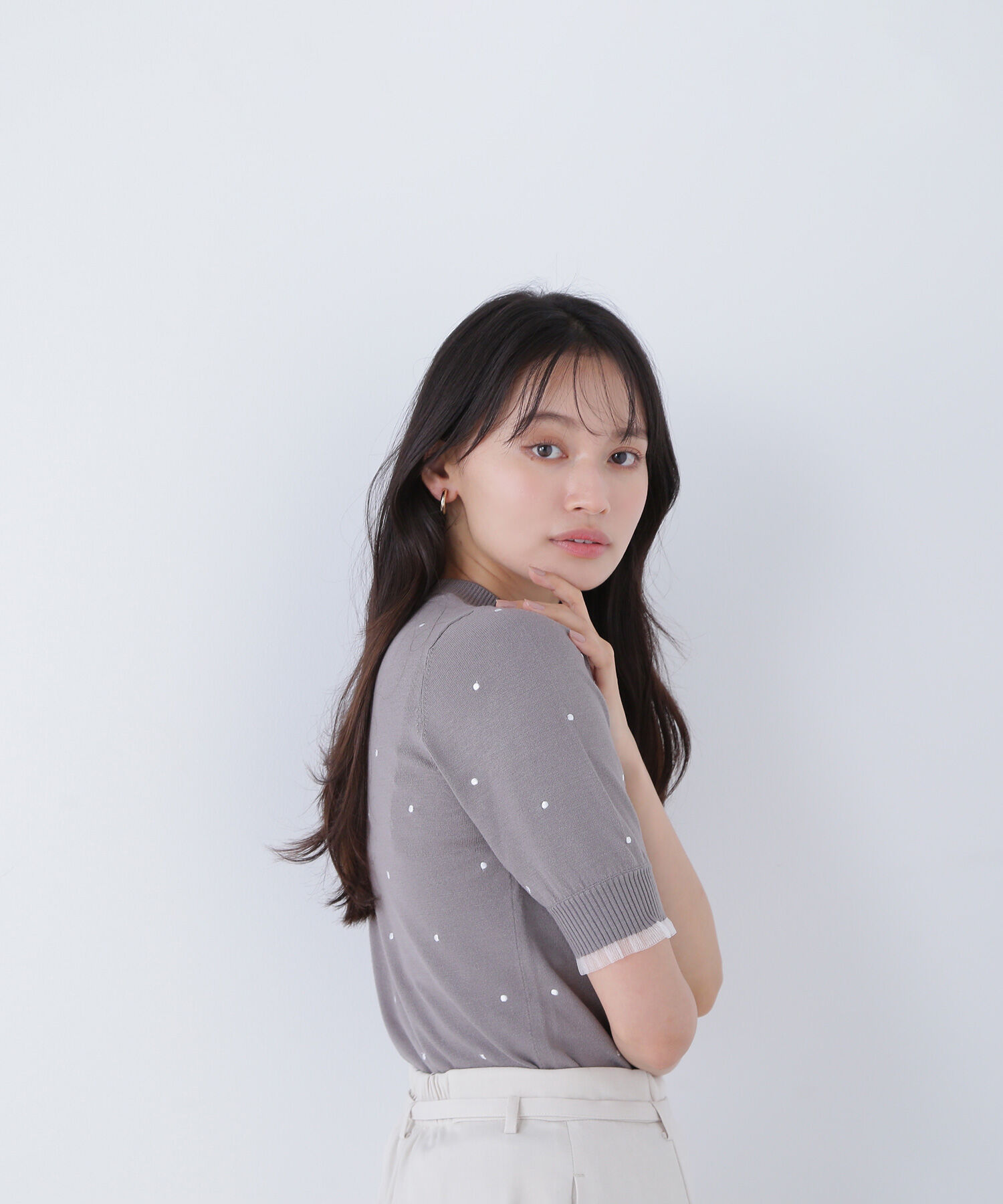 「ドット刺繍ハーフスリーブニット」|ニット・セーター|グレーベース2