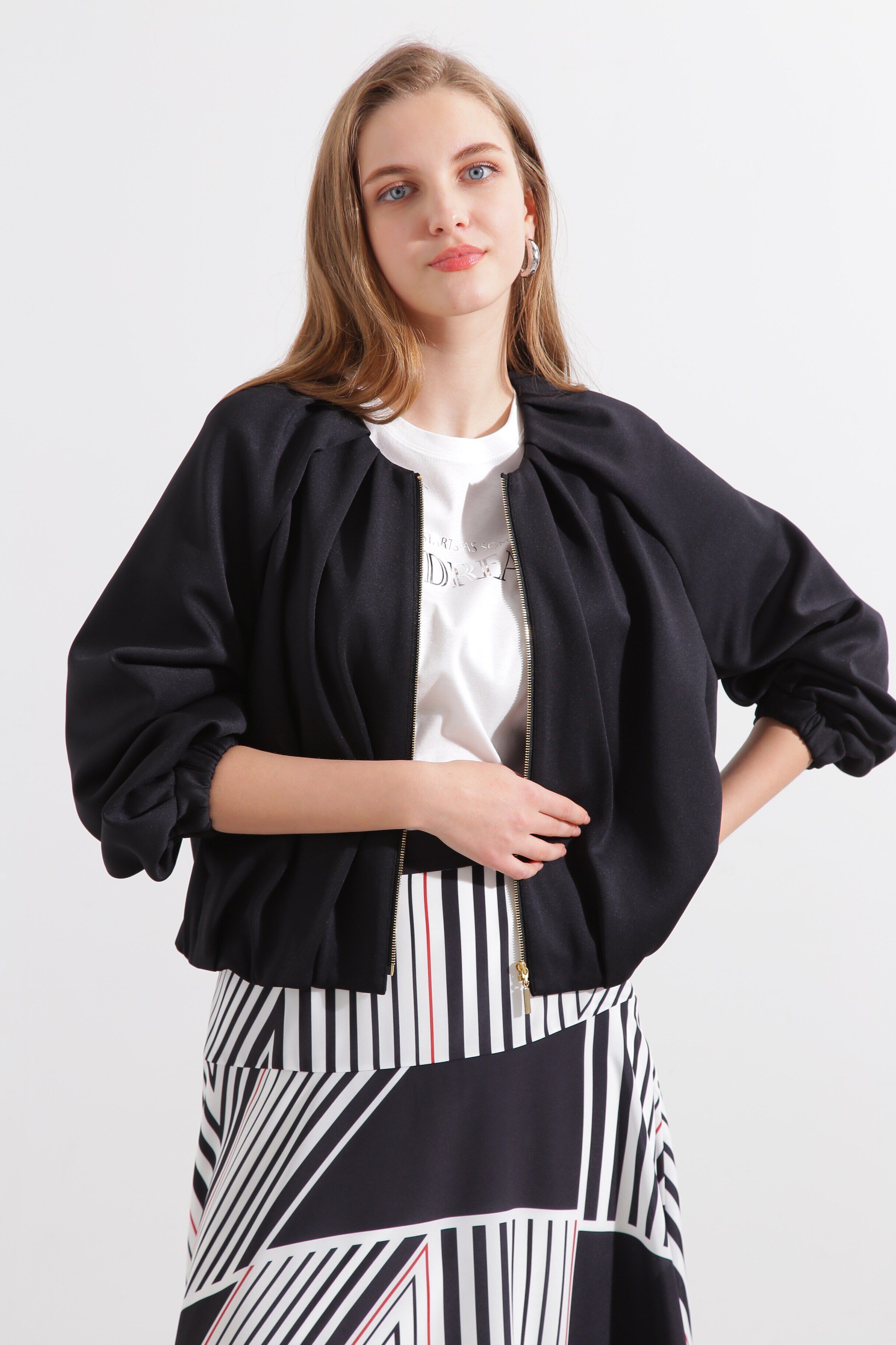  「◆ダンボールノーカラーブルゾン」|その他|