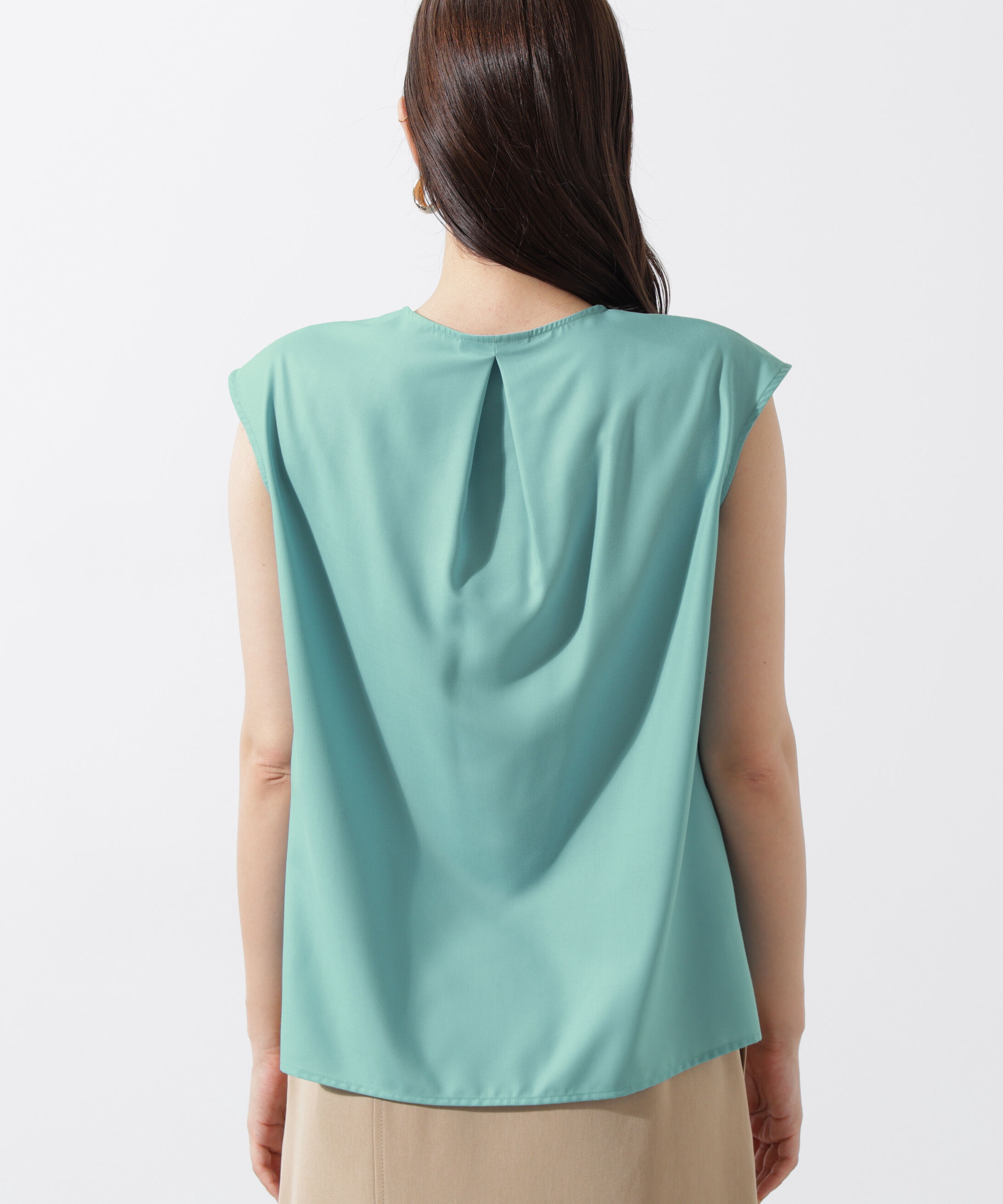  「メタルボタンクルーネックタックブラウス」|シャツ・ブラウス|