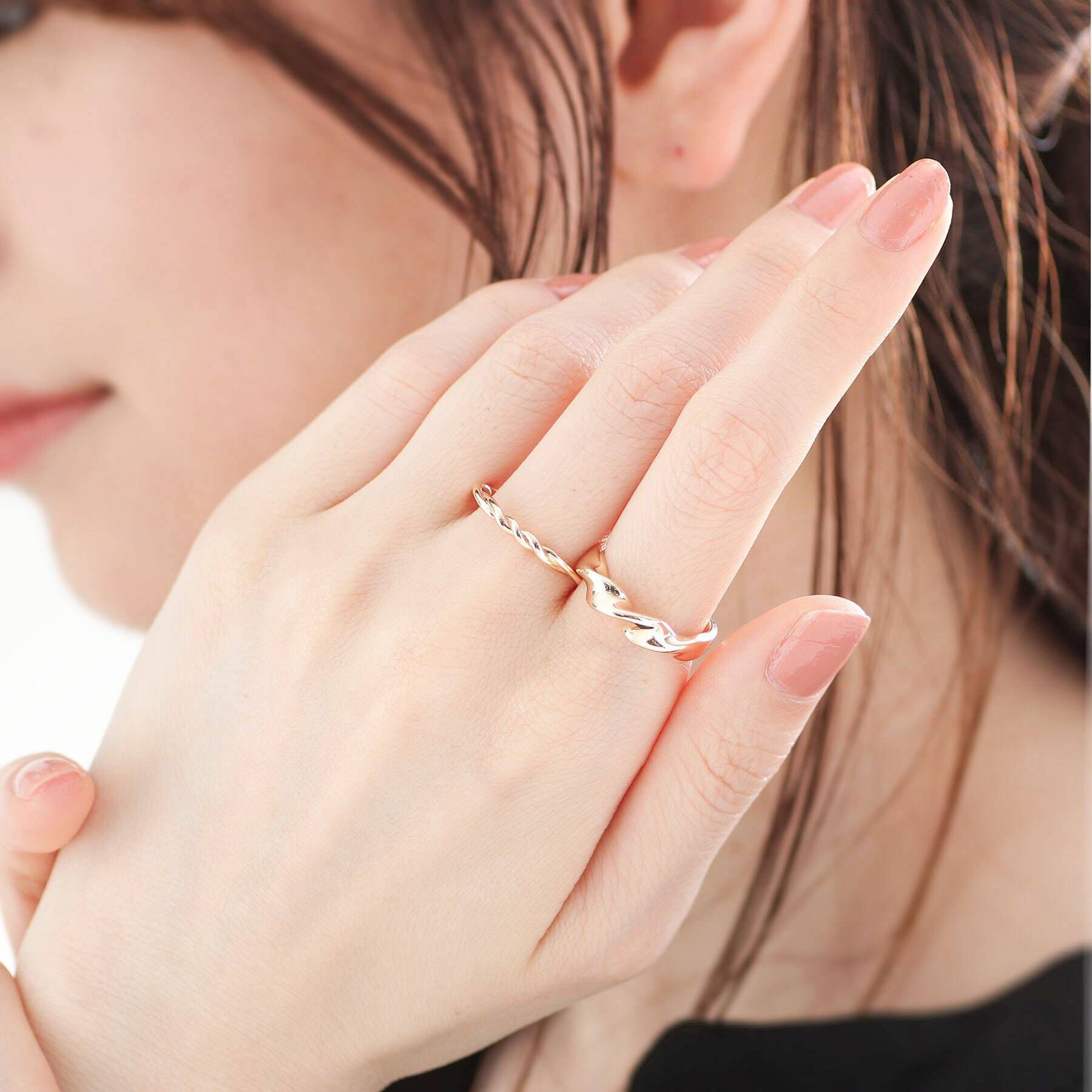 COCOSHNIK「K10ツイスト リング」|リング|