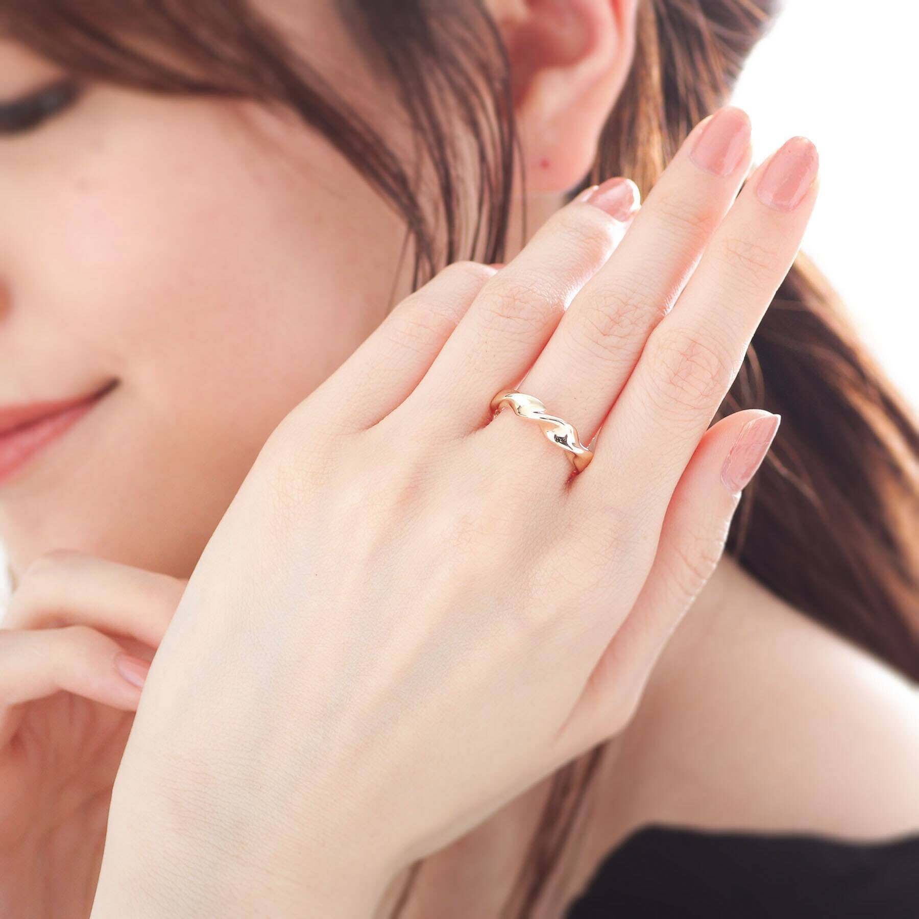 COCOSHNIK「K10ツイスト リング」|リング|