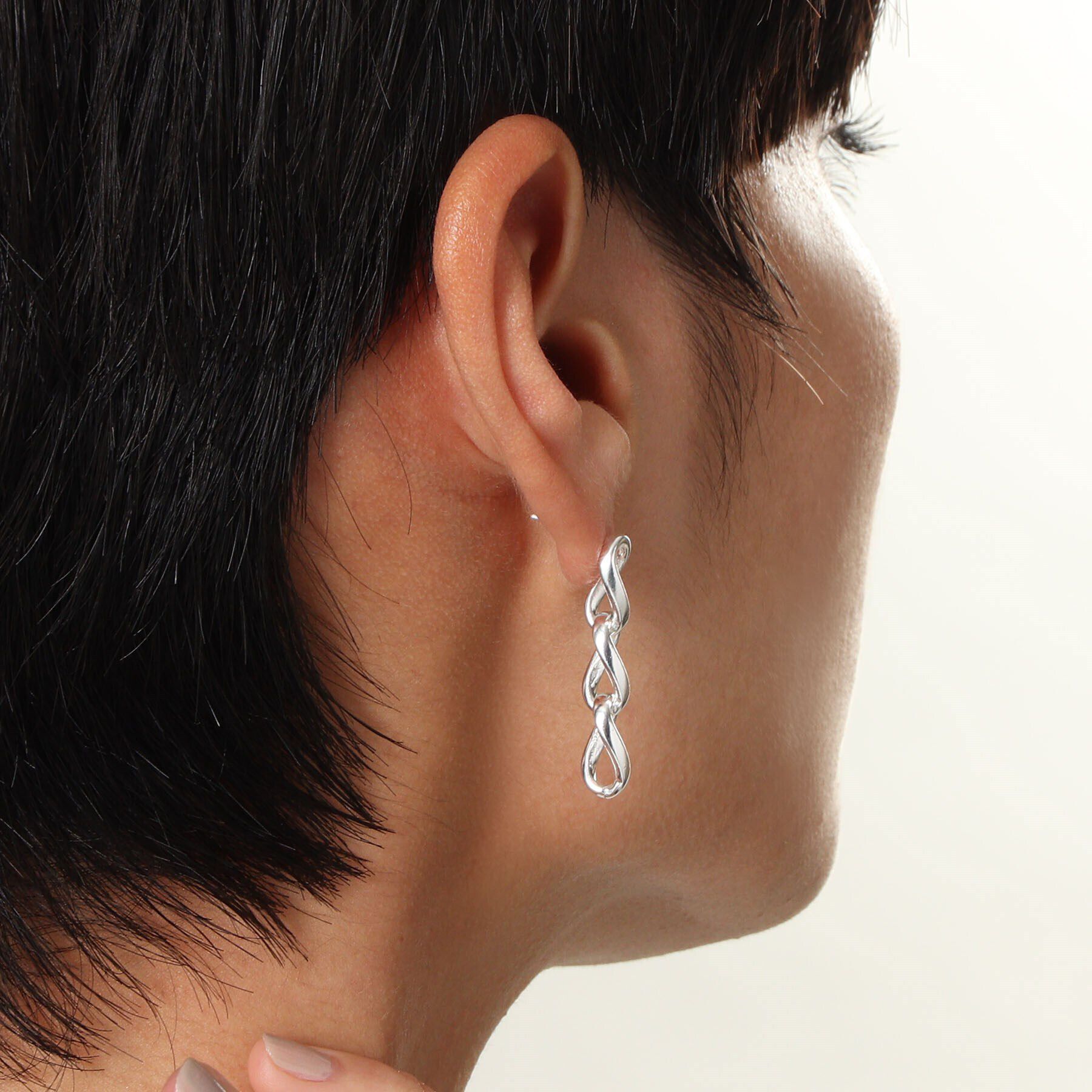 COCOSHNIK ONKITSCH「シルバー カーブチェーン ストレートピアス」|ピアス|