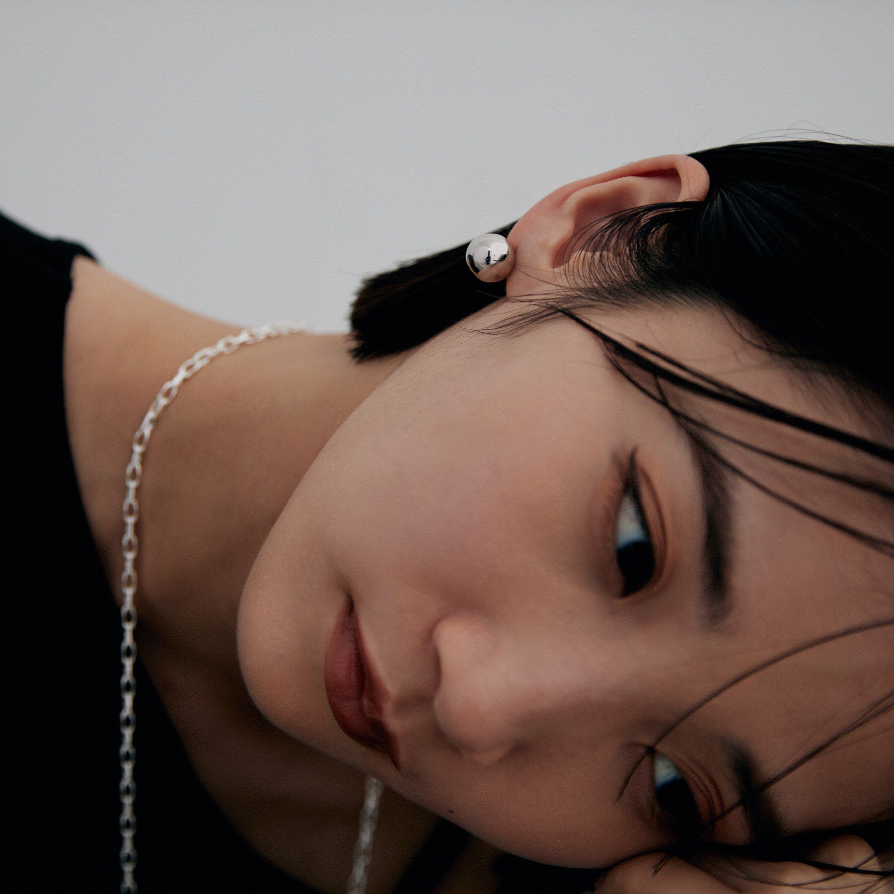 COCOSHNIK ONKITSCH「シルバー ホロウピアス ボールスタッドM」|ピアス|