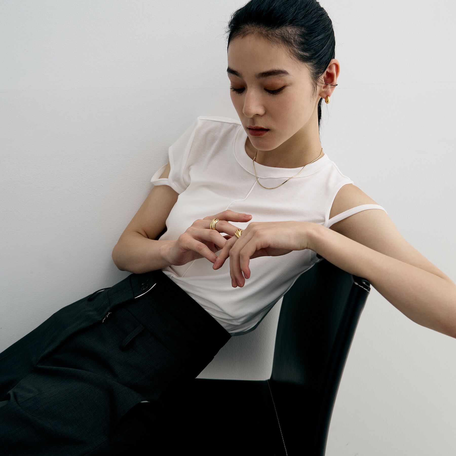 COCOSHNIK ONKITSCH「シルバー ハギーフープ リッジピアス GP」|ピアス|