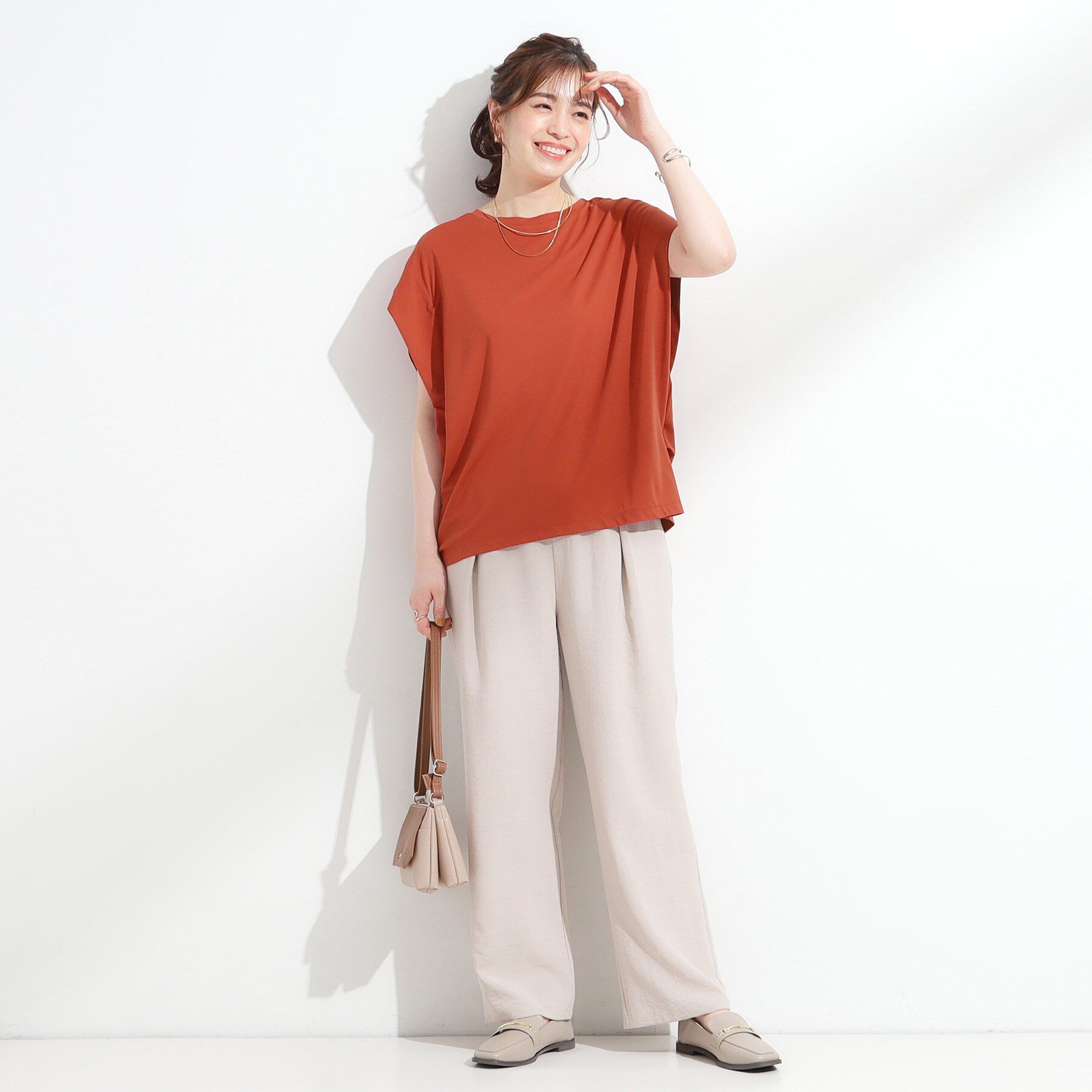 SHOO･LA･RUE「【S-LL/ひんやり/UV】二の腕をきれいにカバー ショルダータックトップス」|Tシャツ・カットソー|