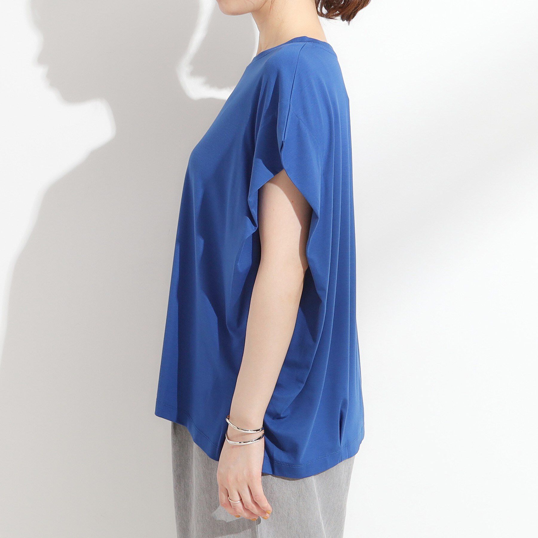 SHOO･LA･RUE「【S-LL/ひんやり/UV】二の腕をきれいにカバー ショルダータックトップス」|Tシャツ・カットソー|