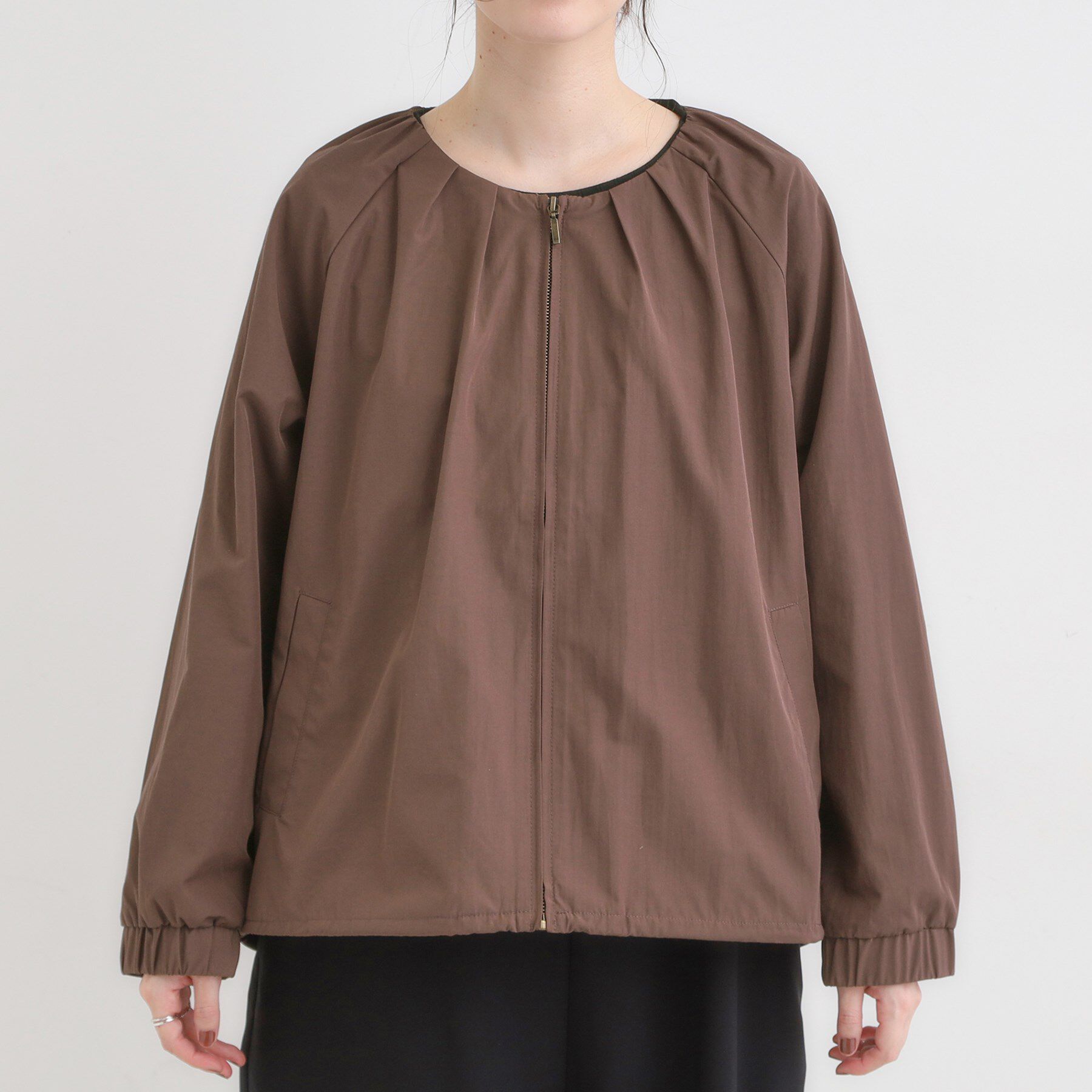 SHOO･LA･RUE「【S-LL】タック使いがこなれ見え ノーカラーブルゾン」|ブルゾン・スタジャン|