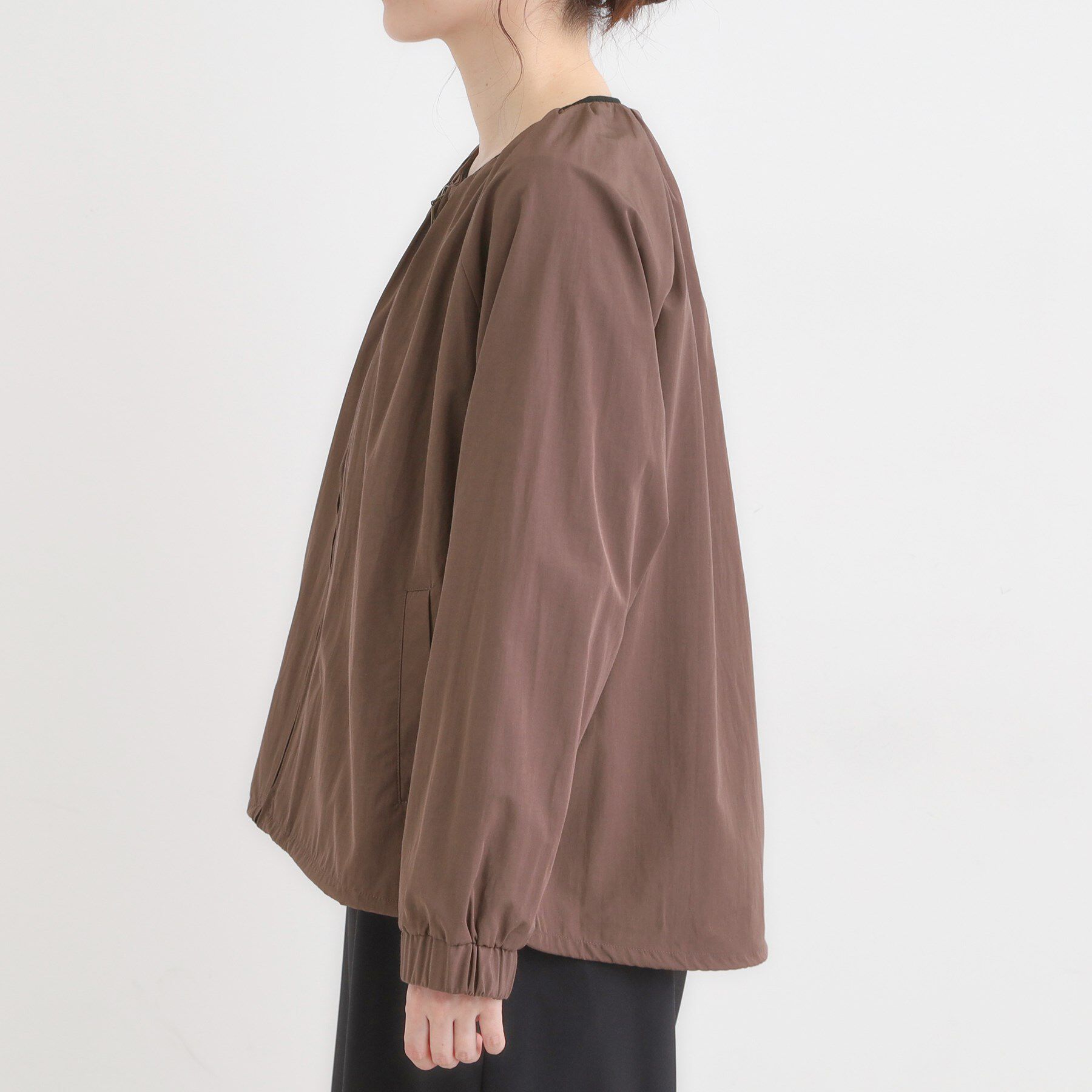 SHOO･LA･RUE「【S-LL】タック使いがこなれ見え ノーカラーブルゾン」|ブルゾン・スタジャン|