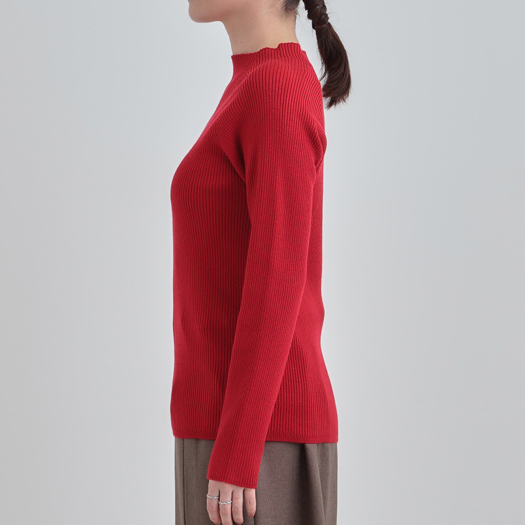 SHOO･LA･RUE「【絶妙なゆるピタ/洗濯機可】ちくちくしにくい リブハイネックやわらかニット」|ニット・セーター|