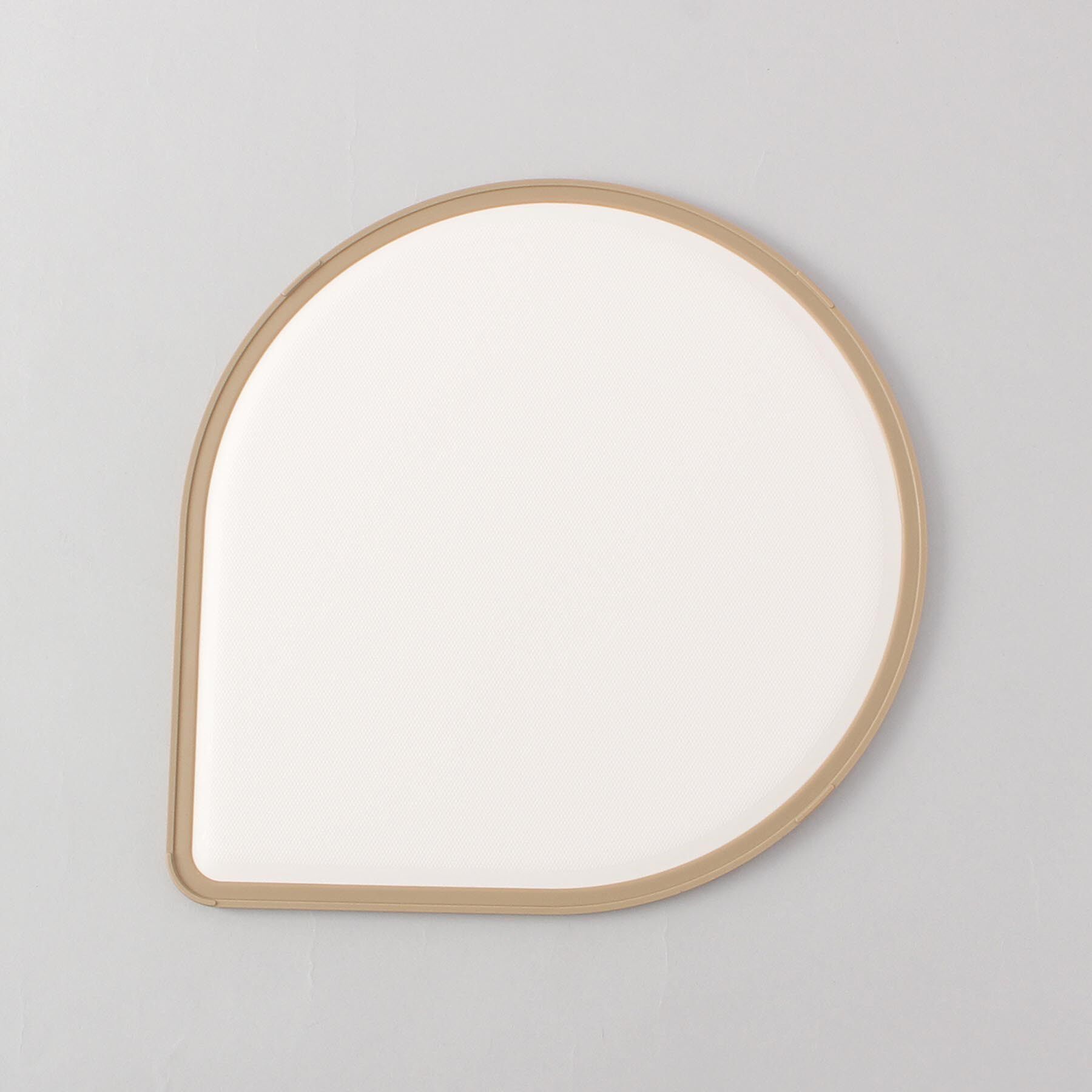 212 KITCHEN STORE「刃あたりのよいしずく型まな板 BR」|食器・キッチングッズ|