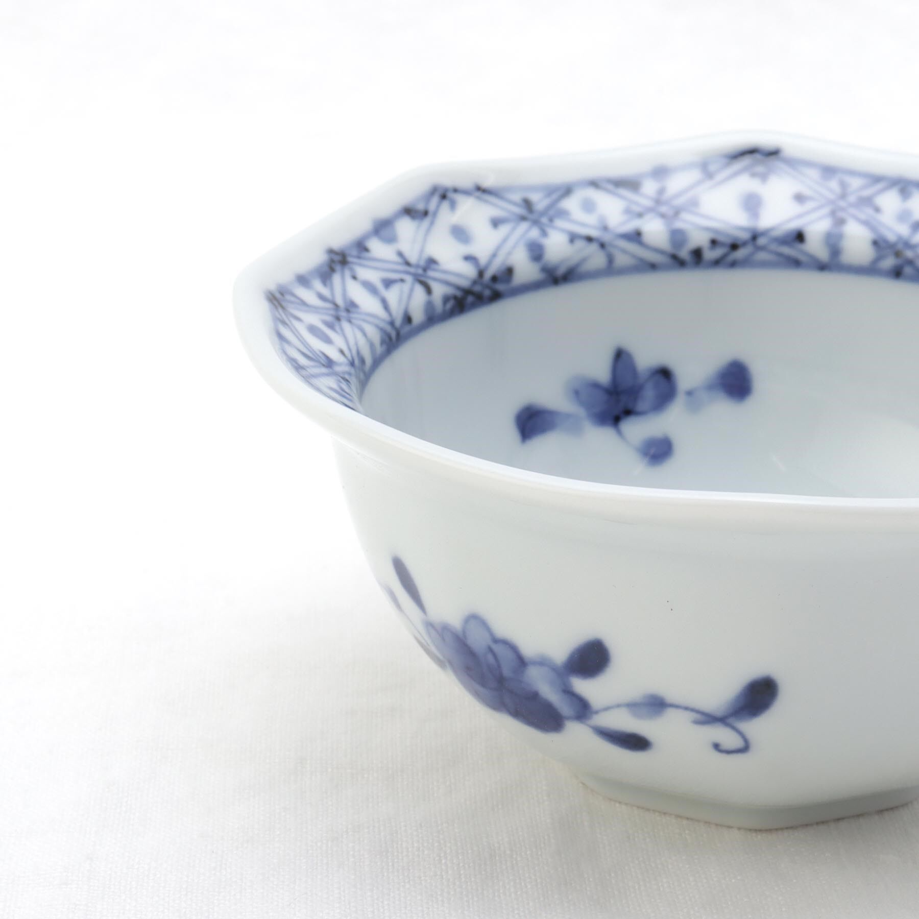 212 KITCHEN STORE「藍凛堂 八角小鉢 格子花紋」|食器・キッチングッズ|