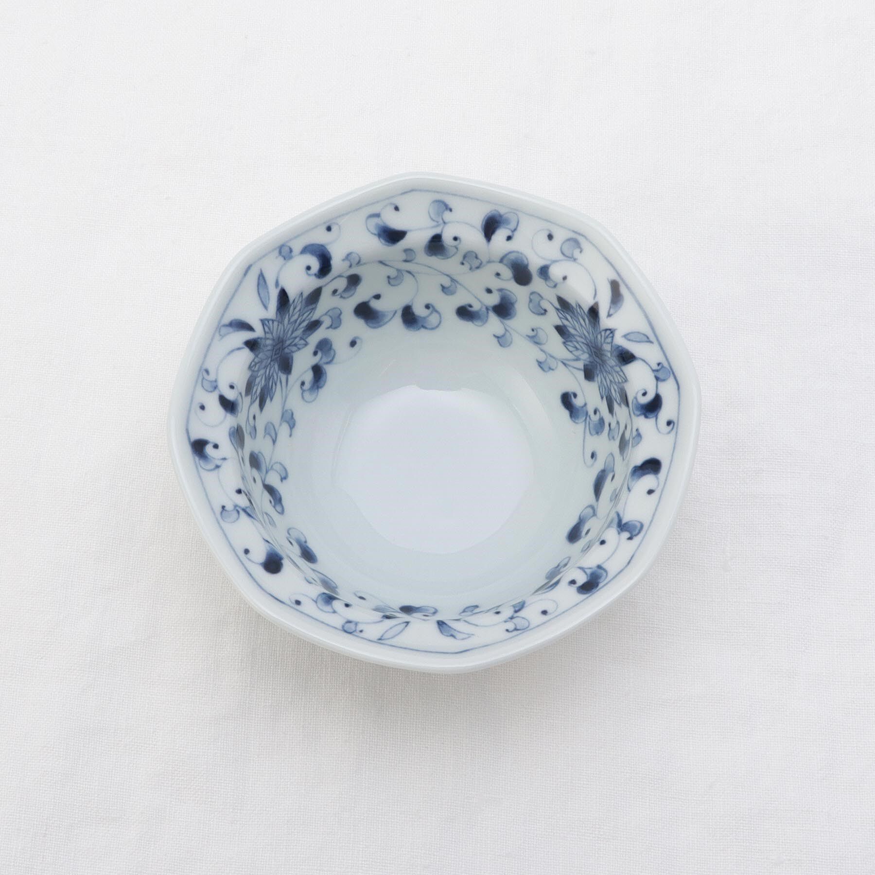 212 KITCHEN STORE「藍凛堂 八角小鉢 菊唐草」|食器・キッチングッズ|