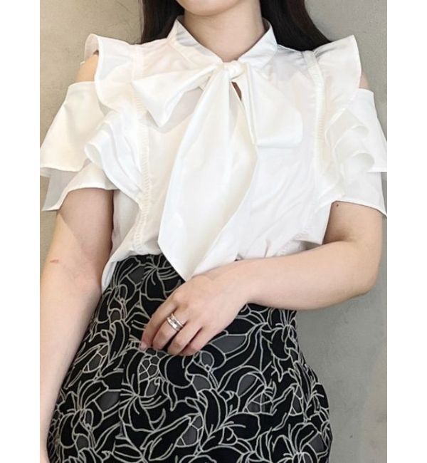 MERCURYDUO「2WAYオープンショルダーラッフルブラウス」|シャツ・ブラウス|オフホワイト