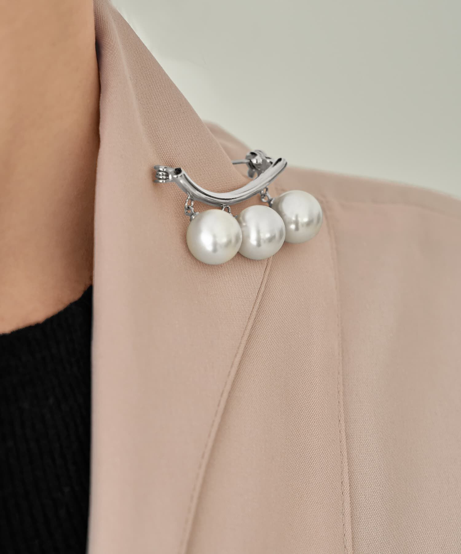STYLE DELI「トリプルパールピンブローチ」|ブローチ・コサージュ|