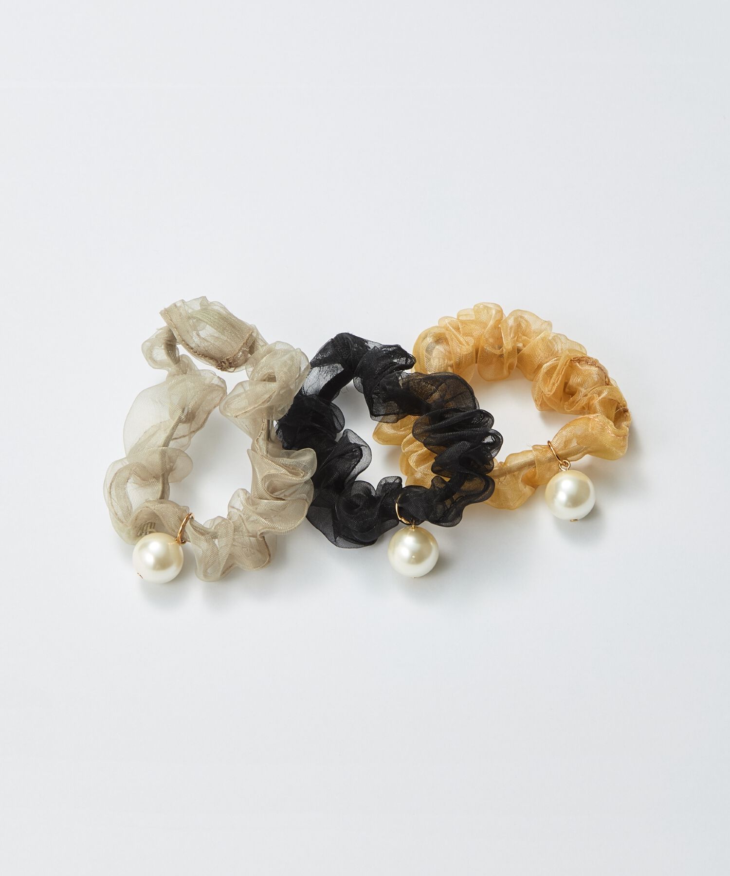 Phoebe「パールシュシュヘアブレス　イエロー」|ヘアゴム・シュシュ|