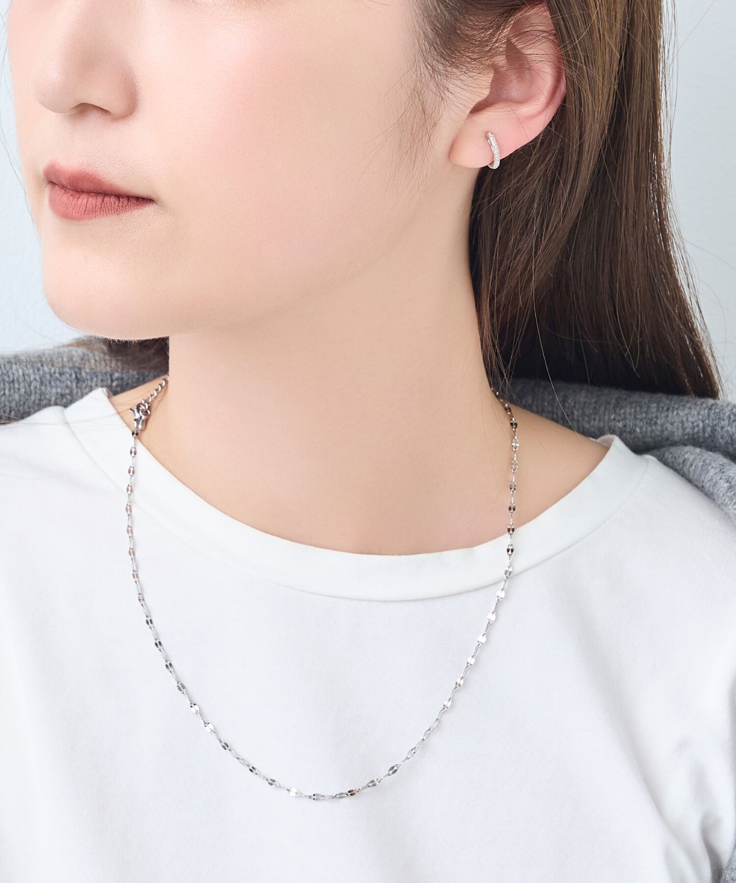 Phoebe「【金属アレルギー対応/痛くないシリーズ】グリッターメタルライトフィットイヤリング　シルバー」|イヤリング|