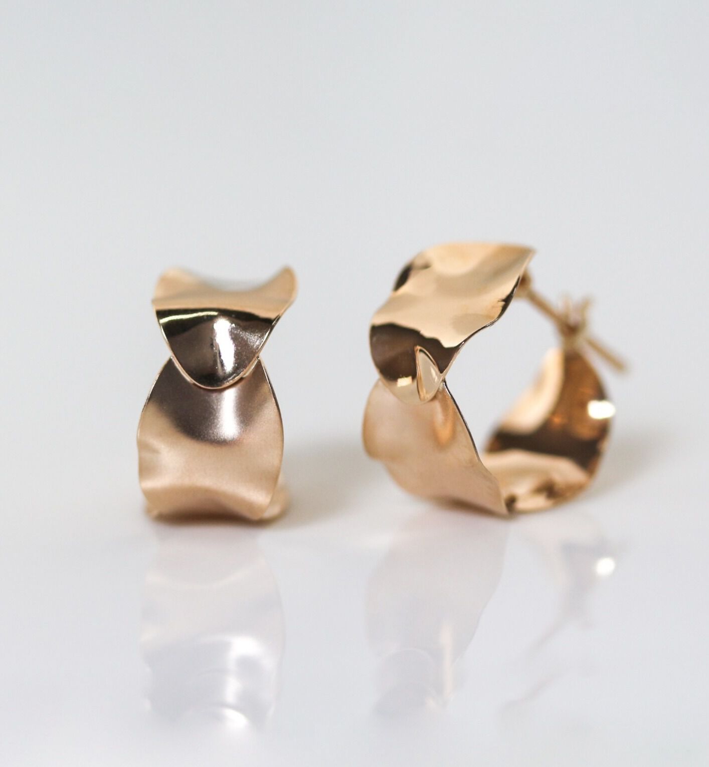  「ゴールド スナップ フープ ピアス | K10YG」|ピアス|