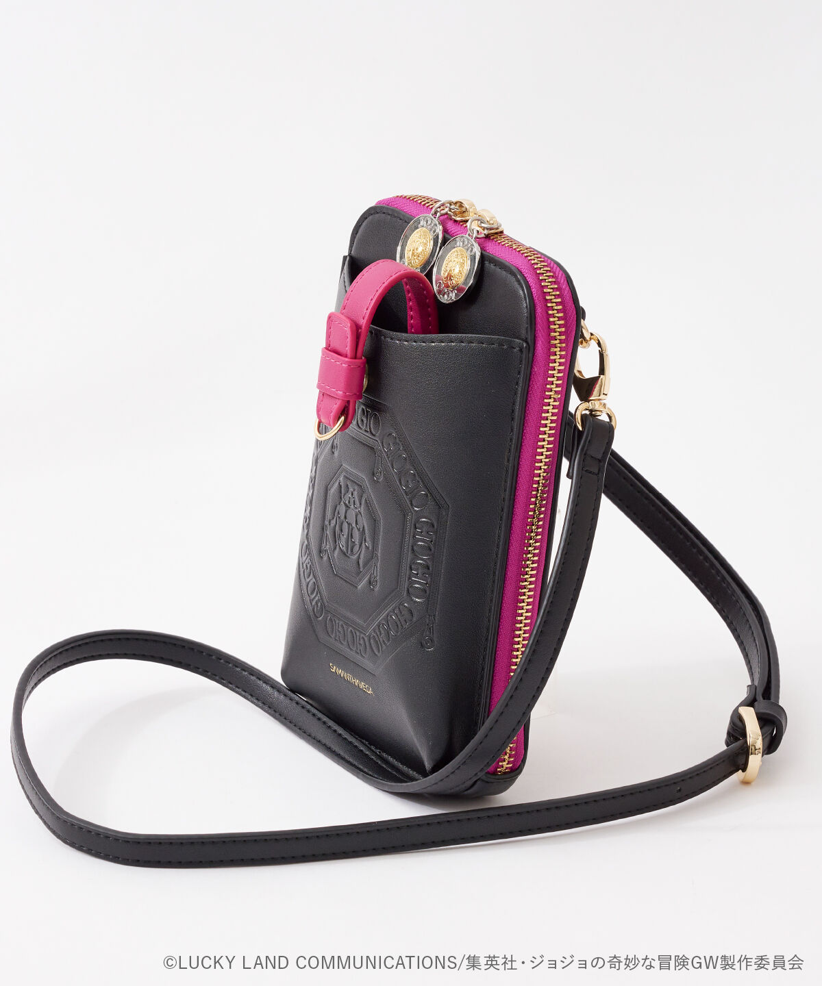 Samantha Vega「ｱﾆﾒ｢ｼﾞｮｼﾞｮの奇妙な冒険 黄金の風｣ｺﾗﾎﾞ ｽﾏｰﾄﾌｫﾝ  」|ショルダー・メッセンジャー|