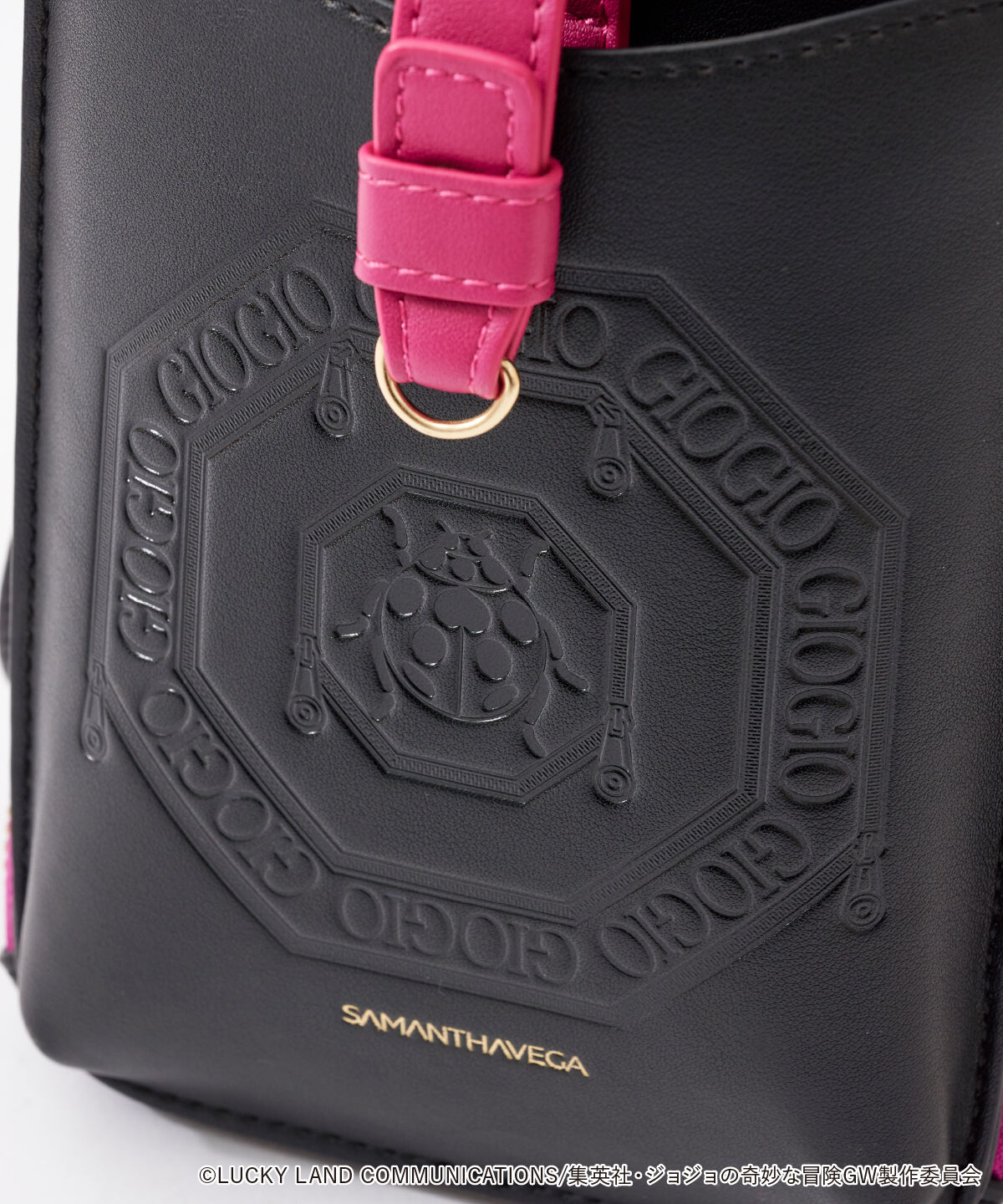 Samantha Vega「ｱﾆﾒ｢ｼﾞｮｼﾞｮの奇妙な冒険 黄金の風｣ｺﾗﾎﾞ ｽﾏｰﾄﾌｫﾝ  」|ショルダー・メッセンジャー|