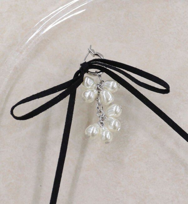 fredy emue「粒パールリボンピアス」|ピアス|