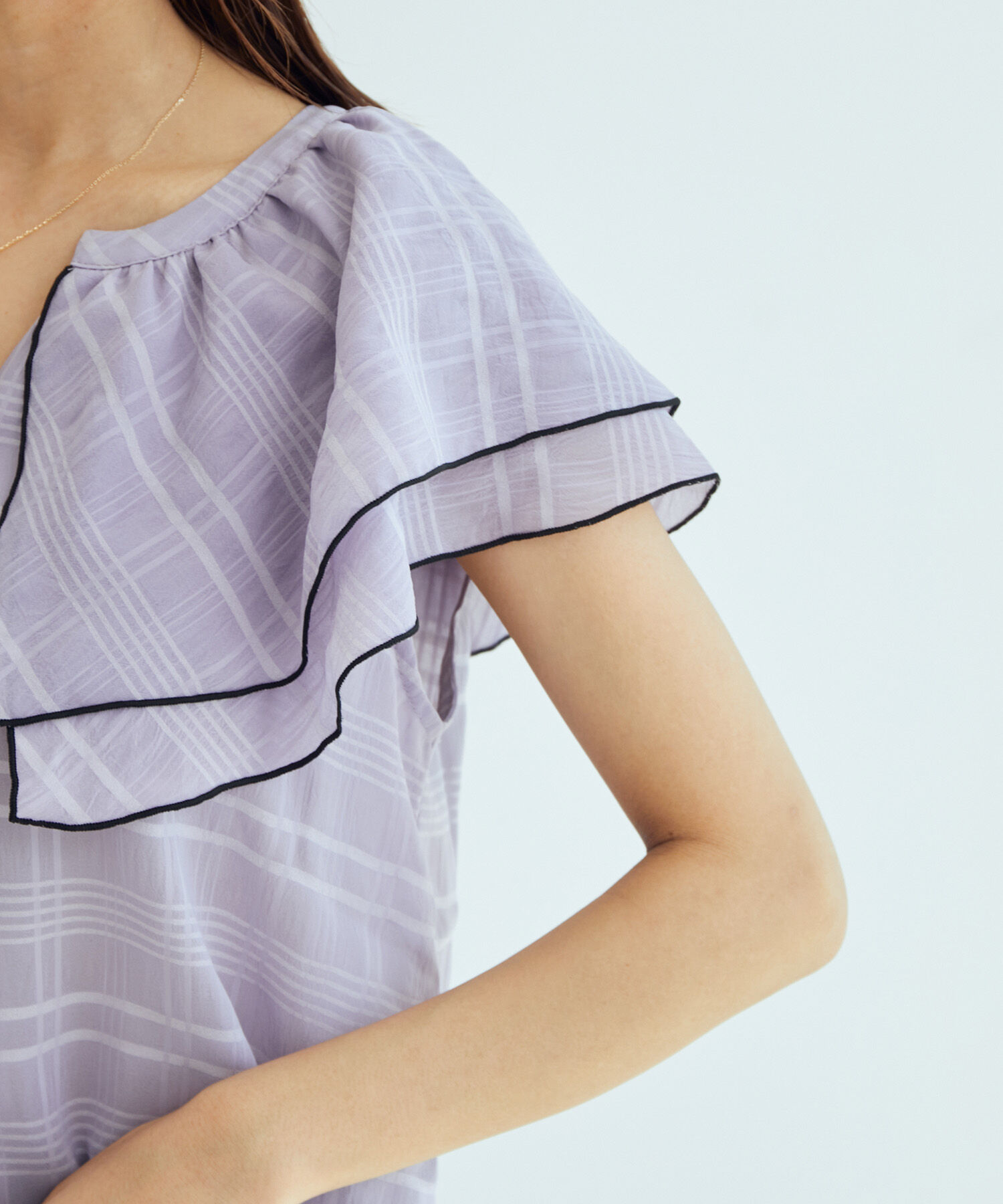 VIS「【WEB限定】ラッフルフリル配色メローブラウス」|シャツ・ブラウス|