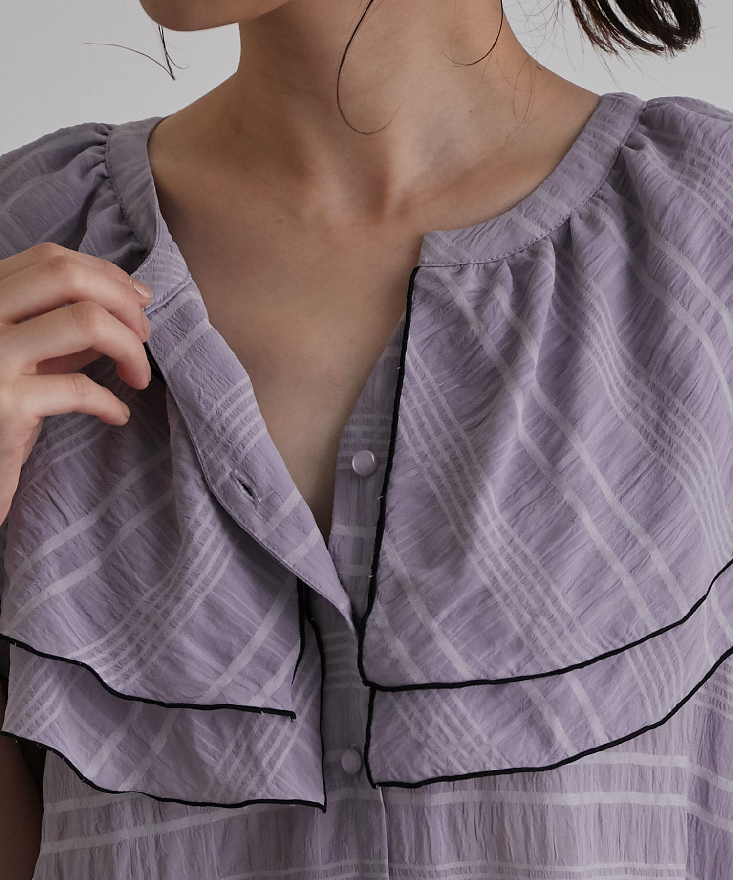 VIS「【WEB限定】ラッフルフリル配色メローブラウス」|シャツ・ブラウス|