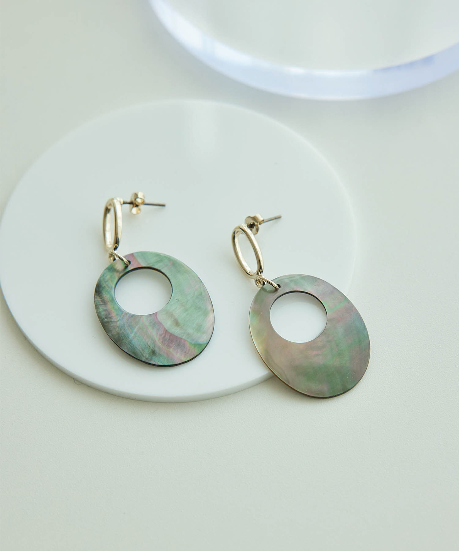 ROPE PICNIC PASSAGE「オーバルシェルピアス」|ピアス|グレー(07)