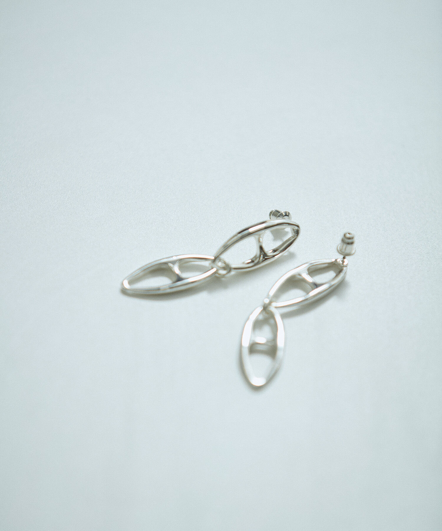 ADAM ET ROPE'「アーモンドチェーンピアス」|ピアス|シルバー(93)