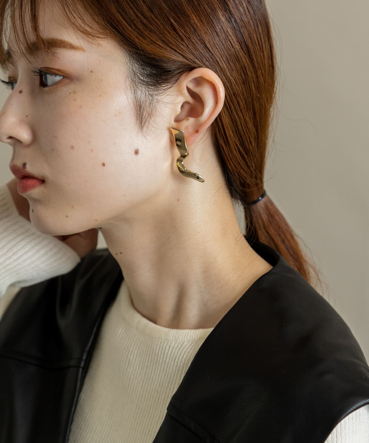 SMELLY「メタルユガミラインピアス」|ピアス|