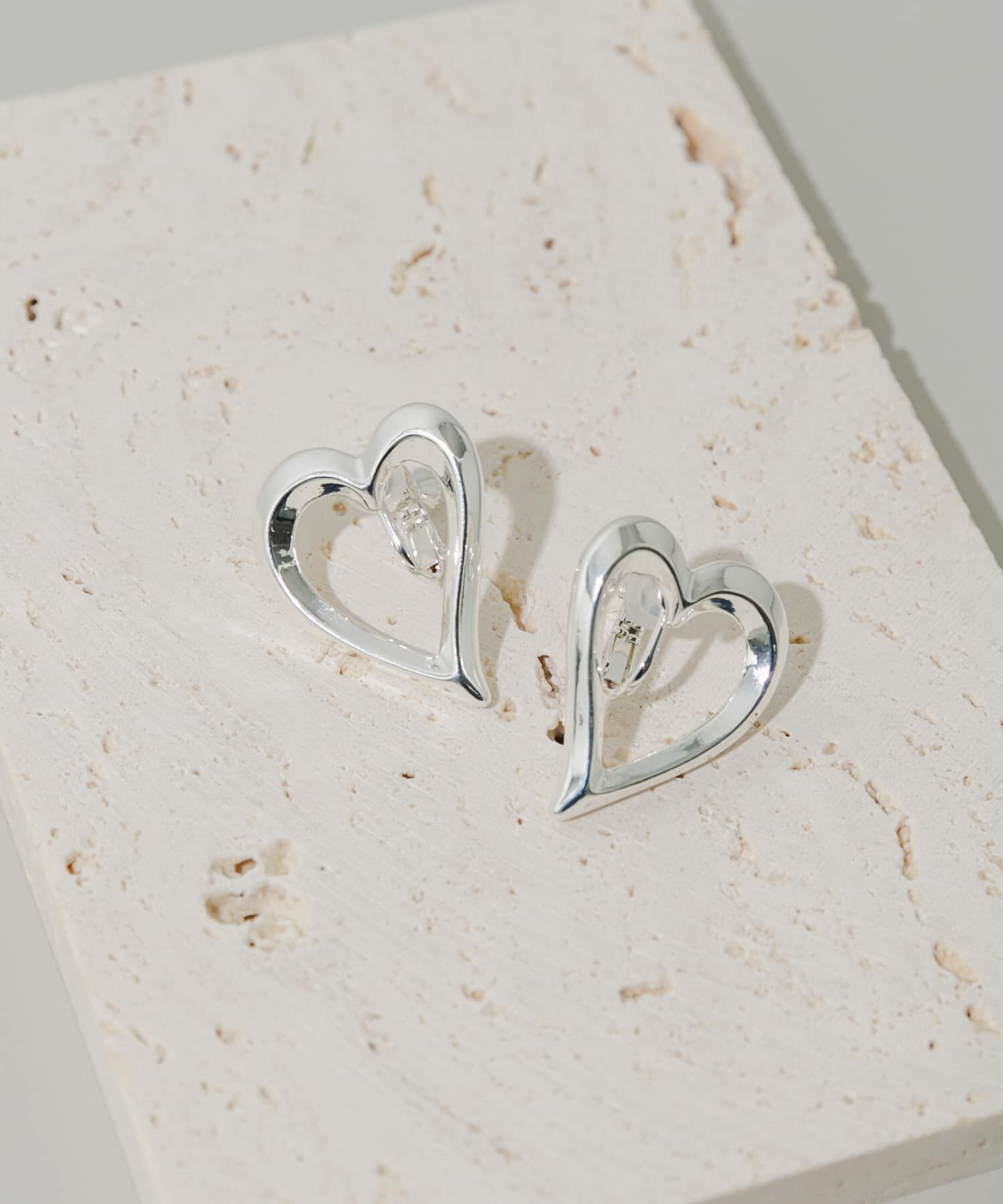 SMELLY「メタルハートイヤリング」|イヤリング|