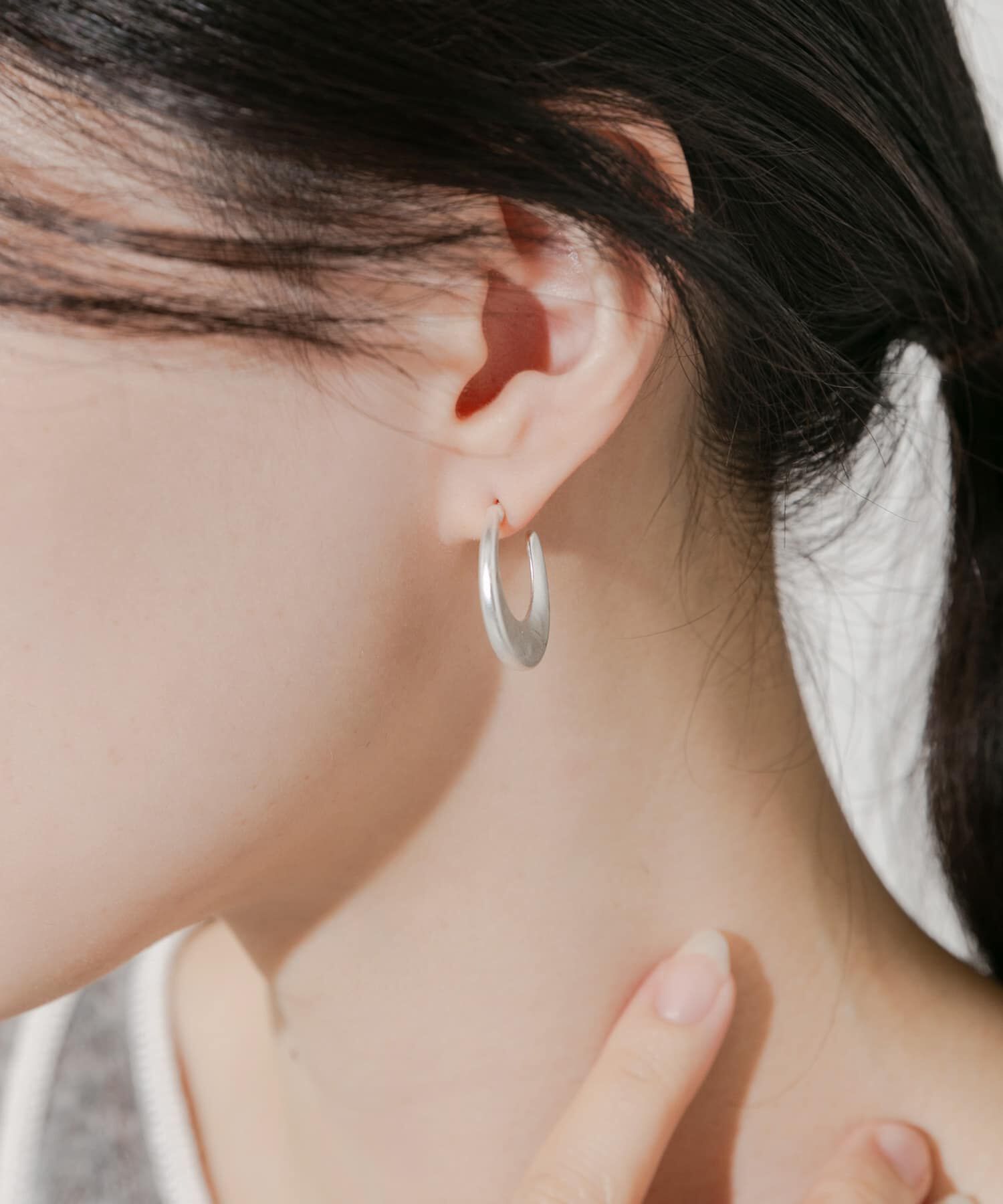 SMELLY「ラウンドエッジフープピアス」|ピアス|