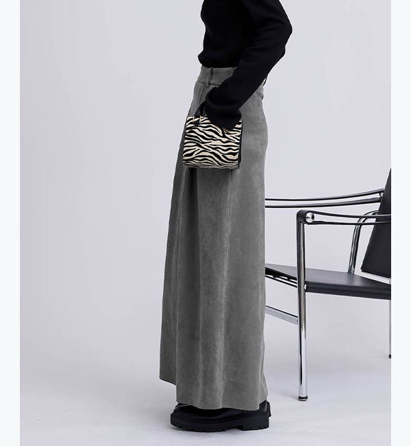 ur's「フェイクスエードマキシ丈タックスカート」|スカート|
