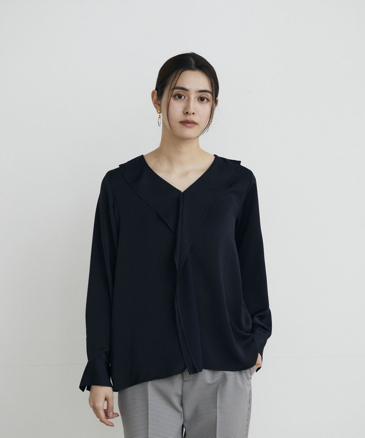 INED「《大きいサイズ》フロントフリルブラウス」|シャツ・ブラウス|