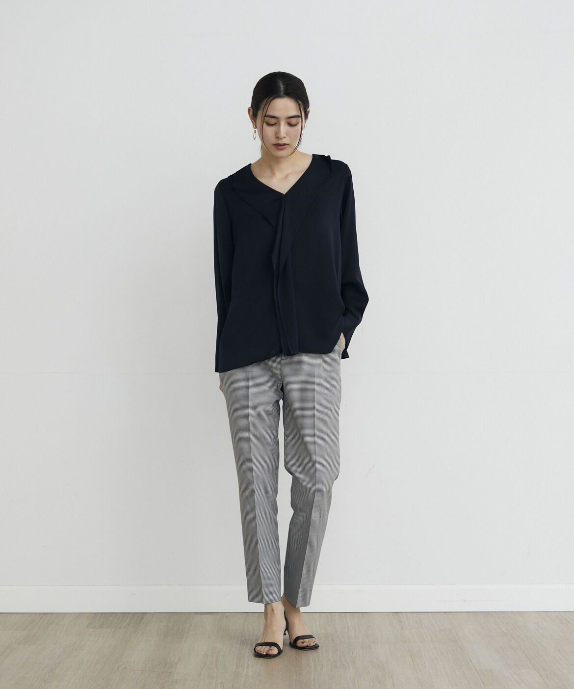 INED「《大きいサイズ》フロントフリルブラウス」|シャツ・ブラウス|