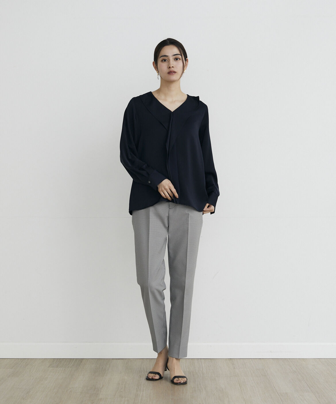 INED「《大きいサイズ》フロントフリルブラウス」|シャツ・ブラウス|