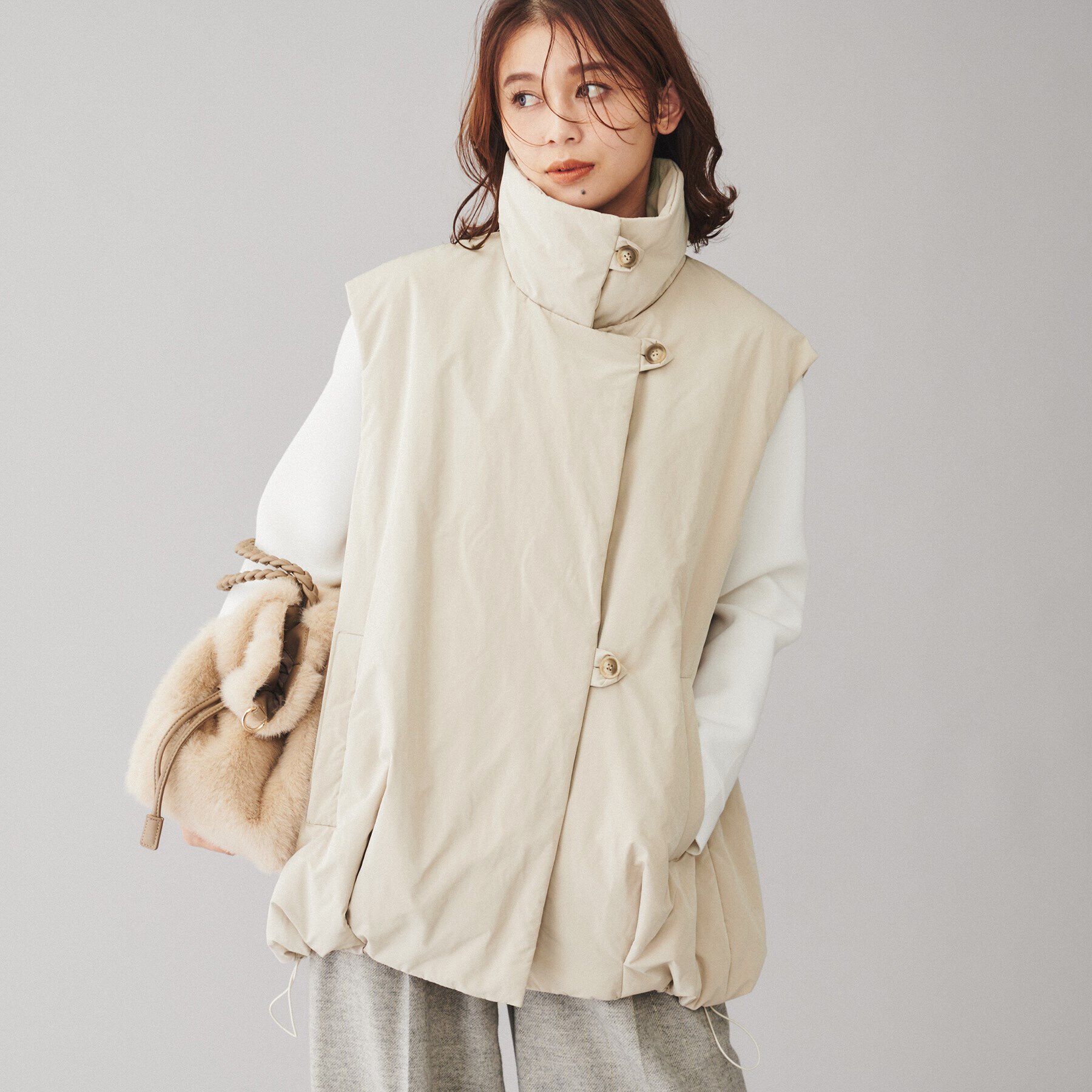 UNTITLED「【CHIGNON】スタンドカラーパフィーベスト」|ベスト・ジレ|ライトベージュ(05