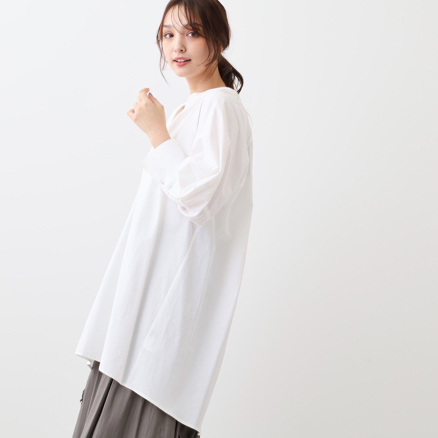 Reflect「【手洗い可】スキッパーネックチュニックブラウス」|シャツ・ブラウス|