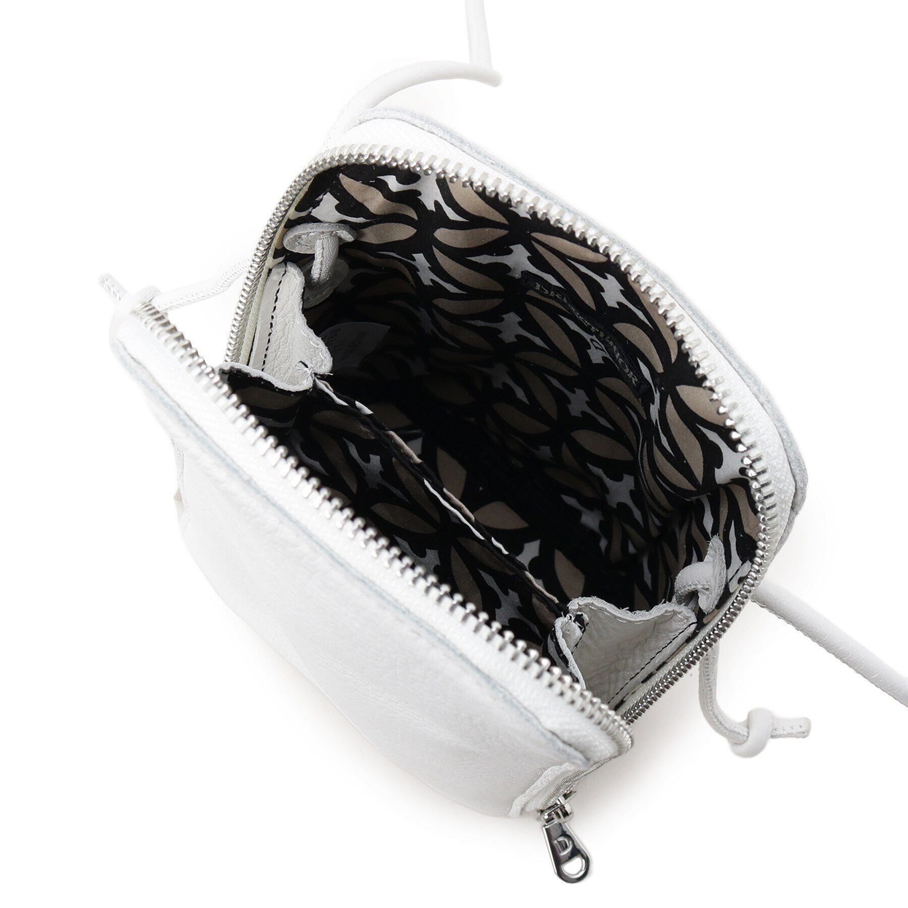 DRESSTERIOR「シュリンクレザーマルチポーチ」|ショルダー・メッセンジャー|