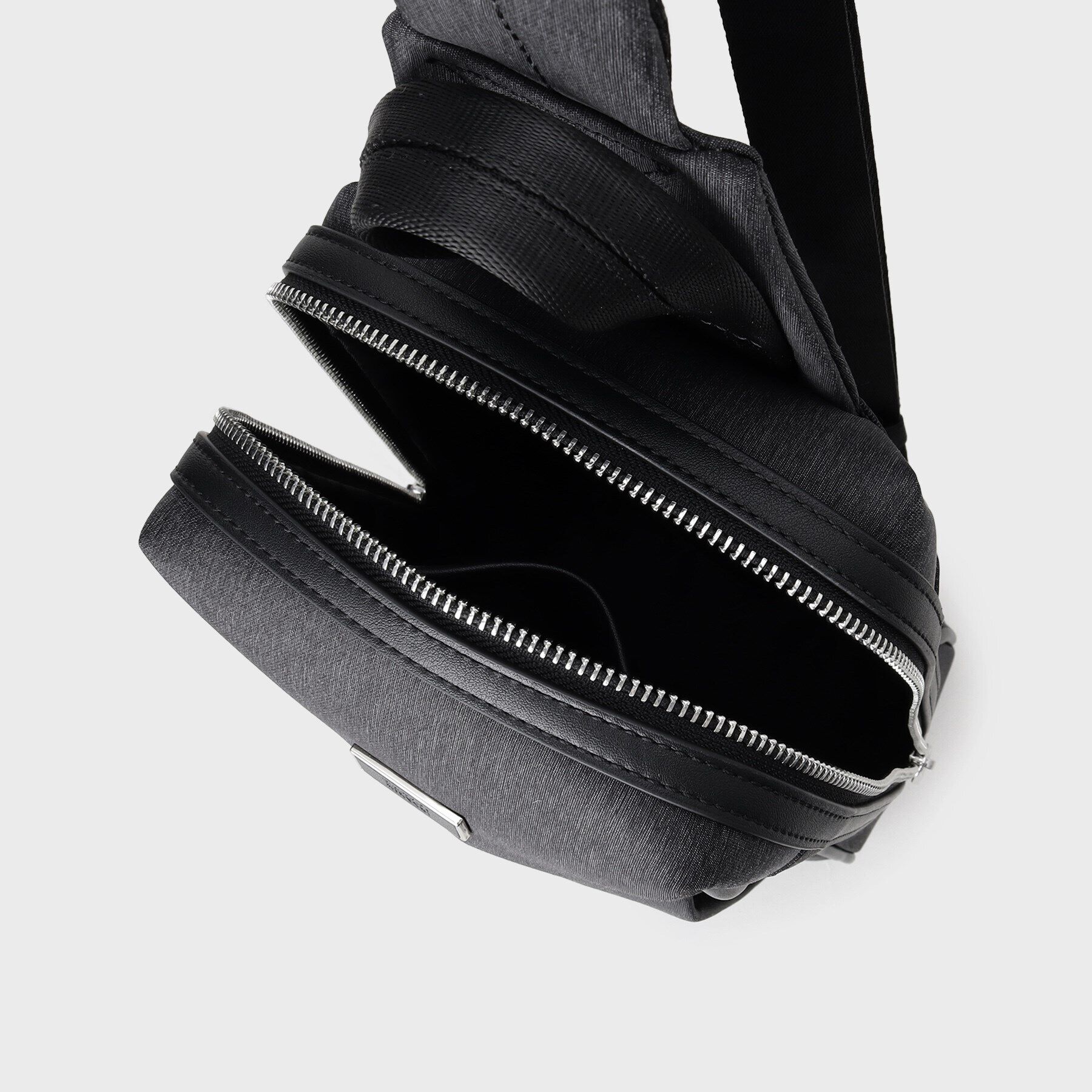 TAKEO KIKUCHI「ヘアラインスリム ワンショルダーバッグ」|ショルダー・メッセンジャー|