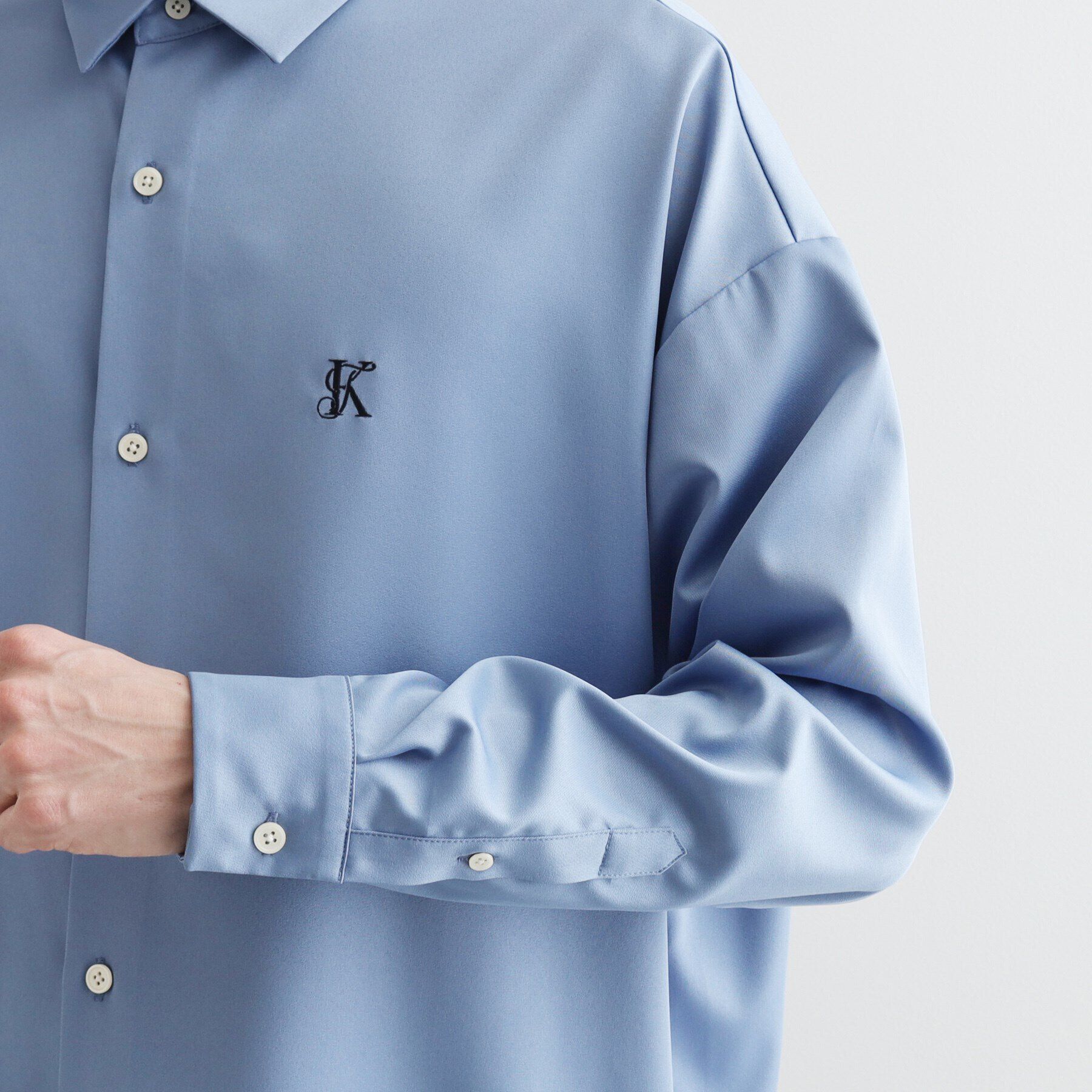 tk.TAKEO KIKUCHI「エンブロなめらかシャツ」|シャツ・ブラウス|