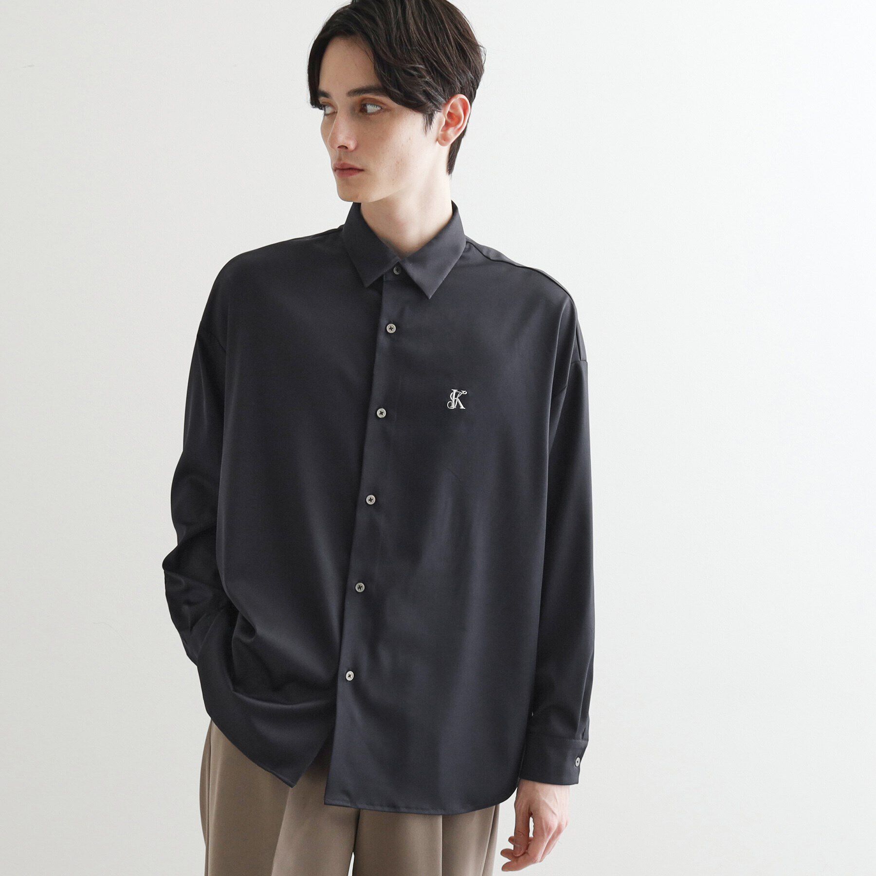 tk.TAKEO KIKUCHI「エンブロなめらかシャツ」|シャツ・ブラウス|ブラック(019)
