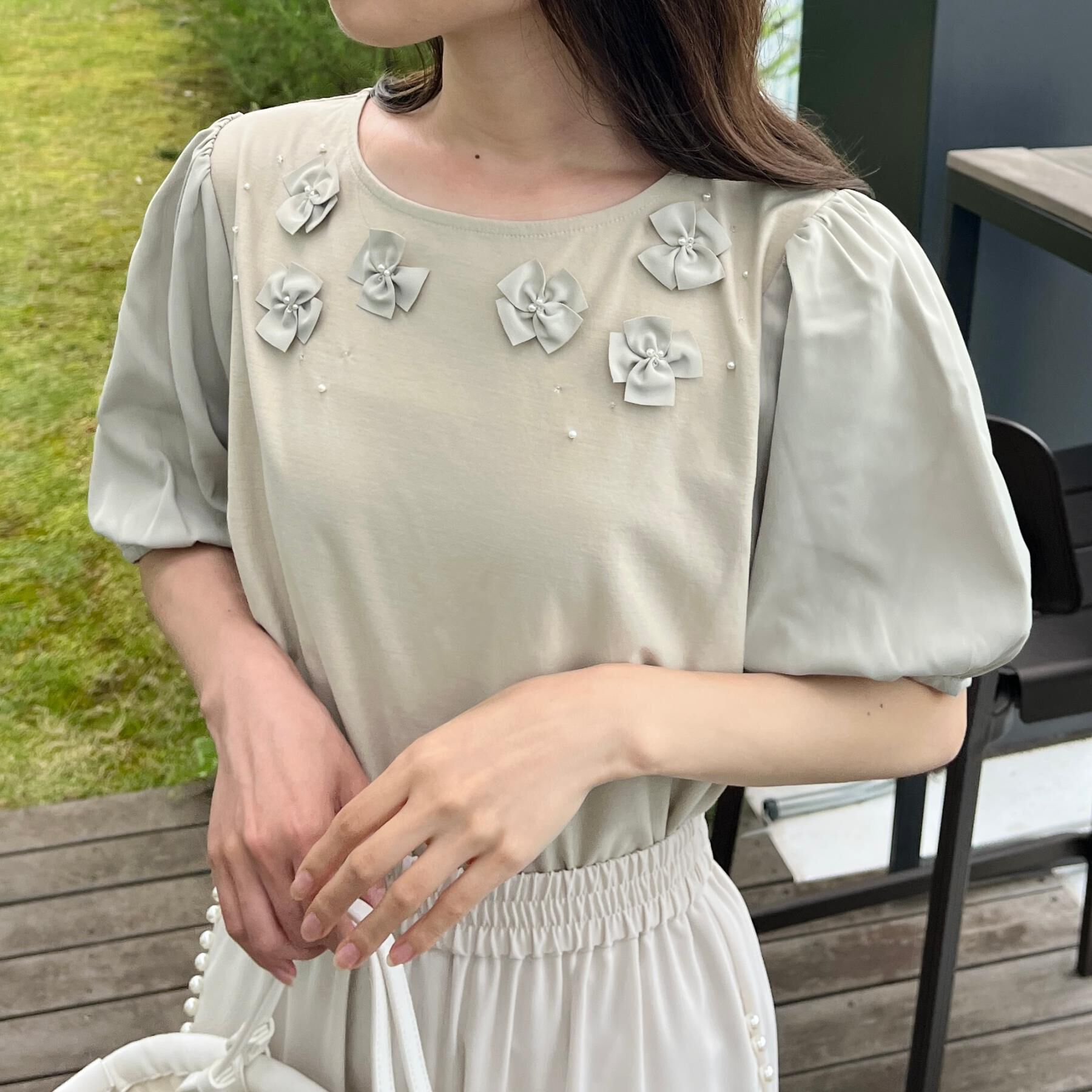 Couture broach「【接触冷感・UVカット】シフォンフラワーエンブロドッキングカットソー」|Tシャツ・カットソー|