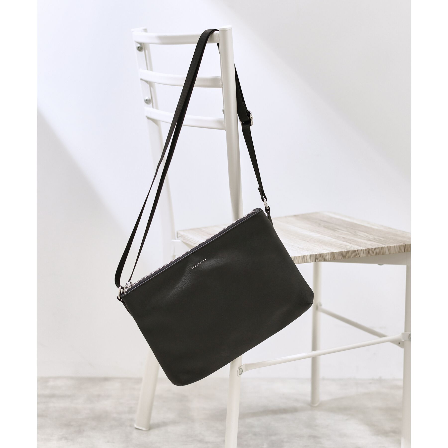 THE SHOP TK「サフィアーノミニサコッシュ」|ショルダー・メッセンジャー|ブラック(019)